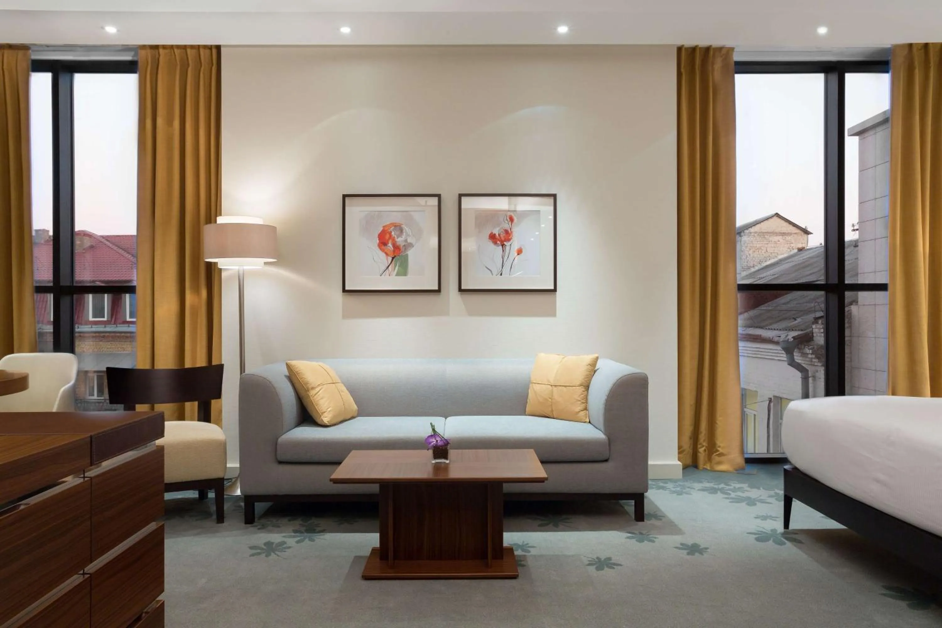 Living room, Bed in Hilton Kyiv