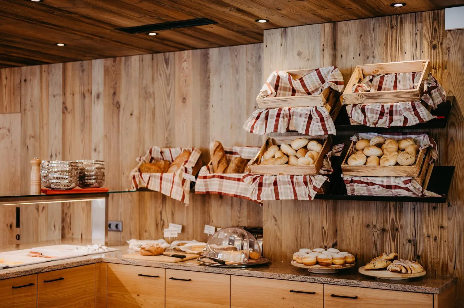 Buffet breakfast in Hotel Brückenwirt Superior