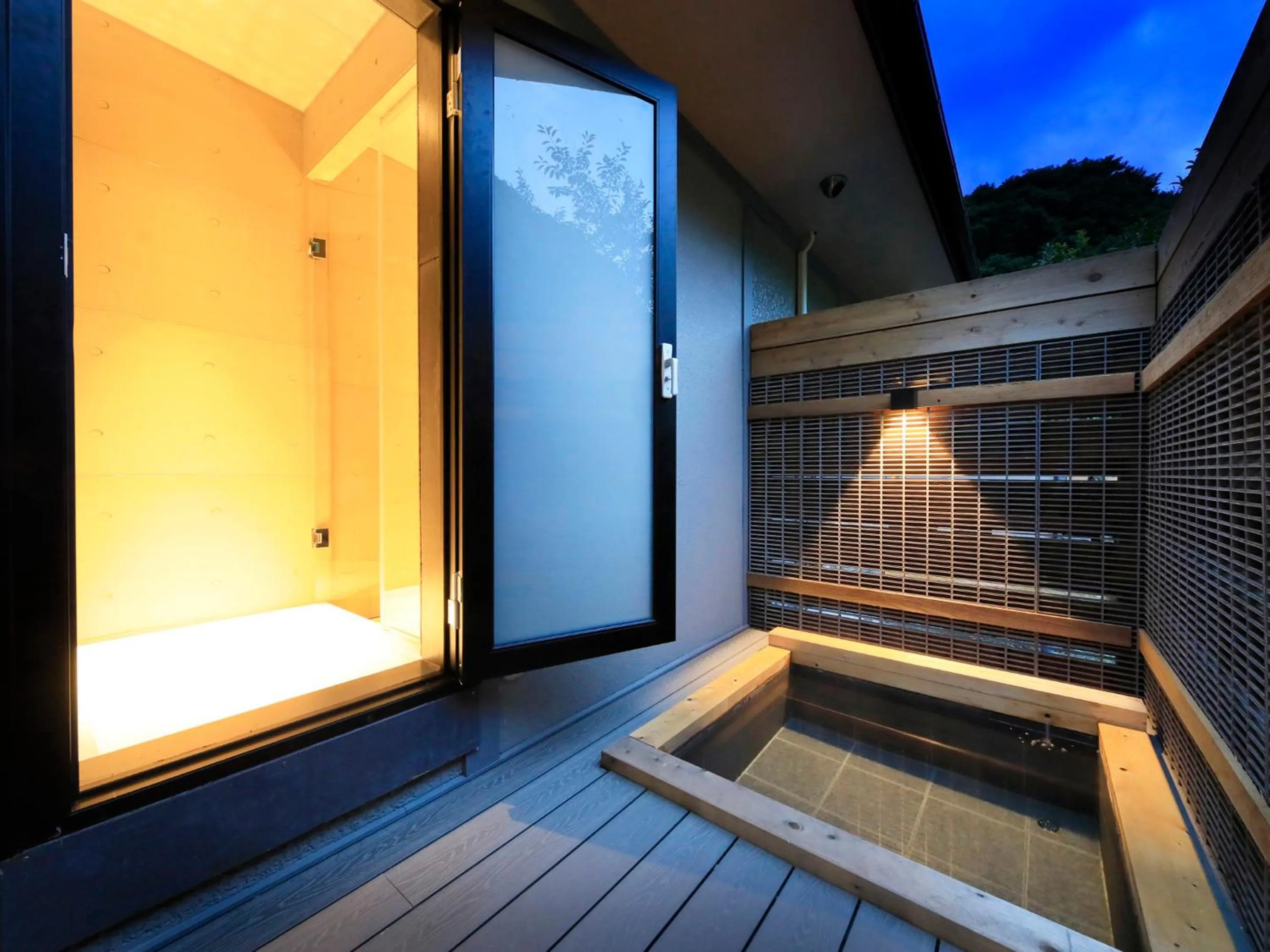 Open Air Bath in SPRINGS VILLAGE 足柄 丹沢温泉リゾート＆グランピング