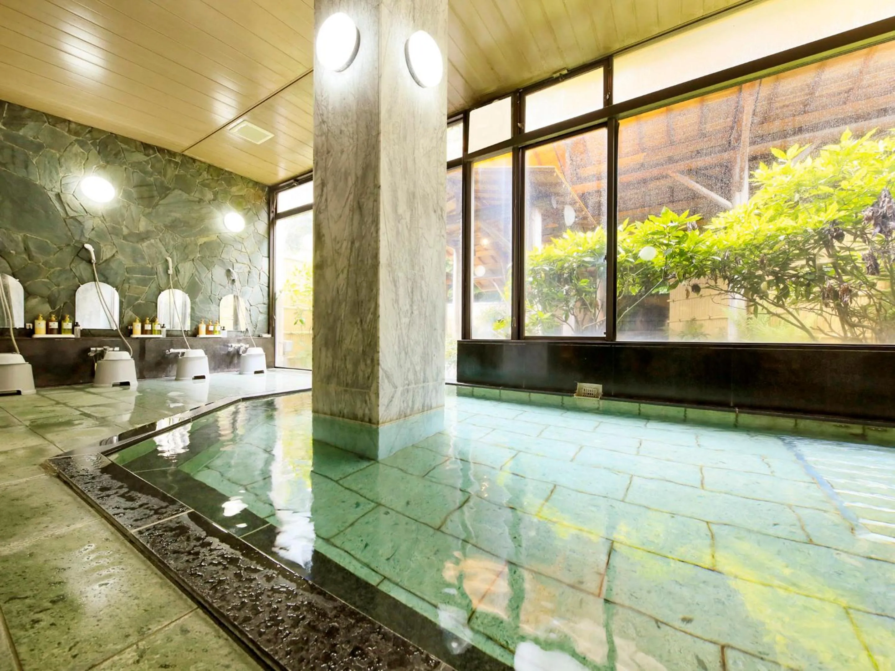 Hot Spring Bath in SPRINGS VILLAGE 足柄 丹沢温泉リゾート＆グランピング