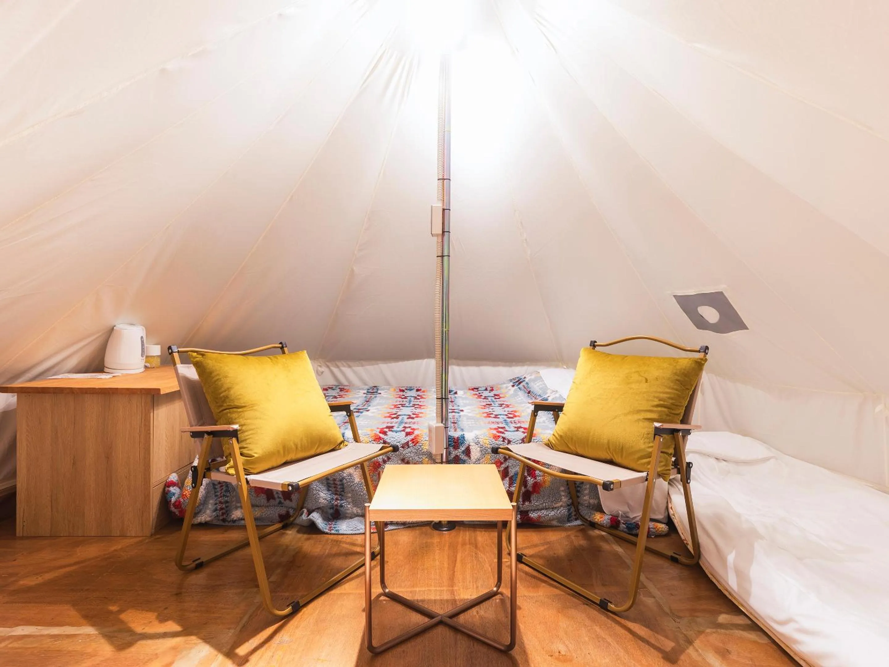 Living room, Bed in SPRINGS VILLAGE 足柄 丹沢温泉リゾート＆グランピング