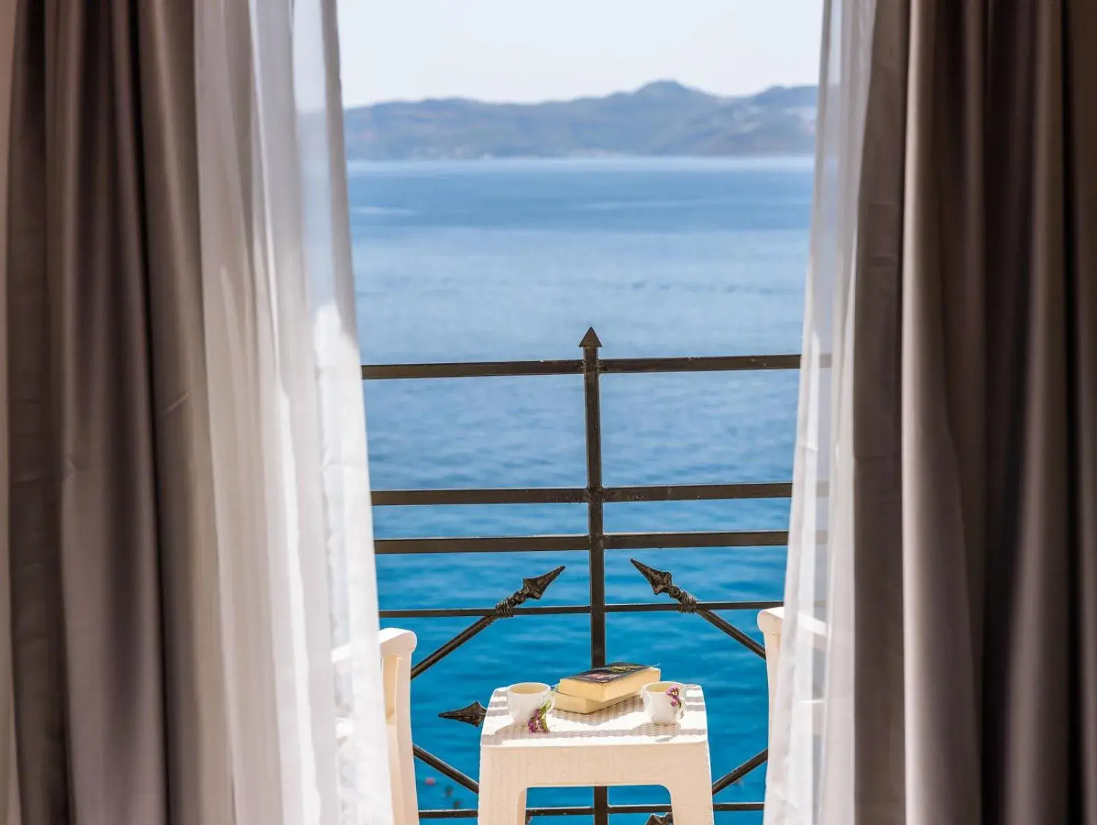 Deluxe Room with Sea View in Hera Hotel Deluxe Room with Sea View in Hera Hotel