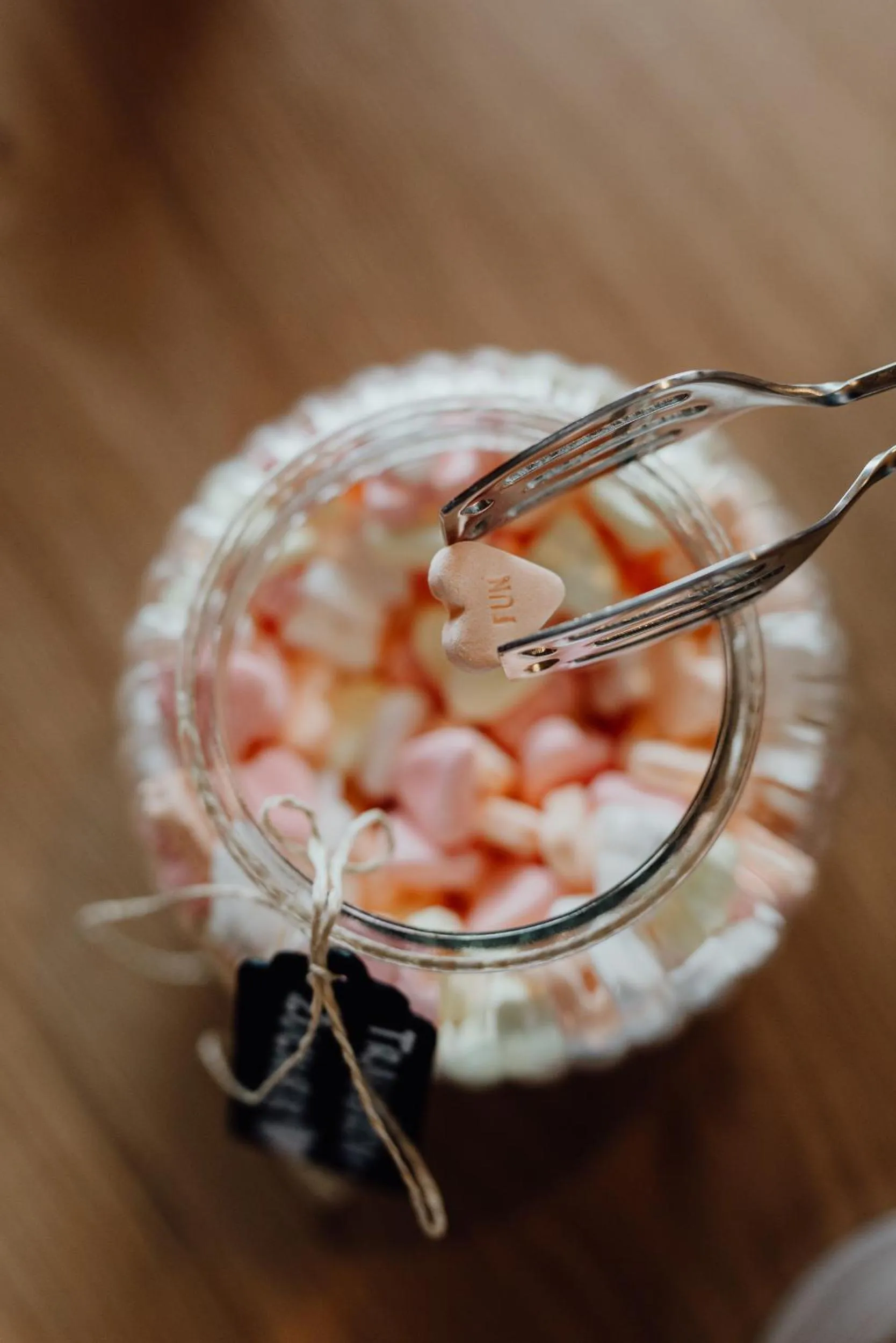 Lounge or bar in Hideaway Hotel Montestyria Chalets & Suiten