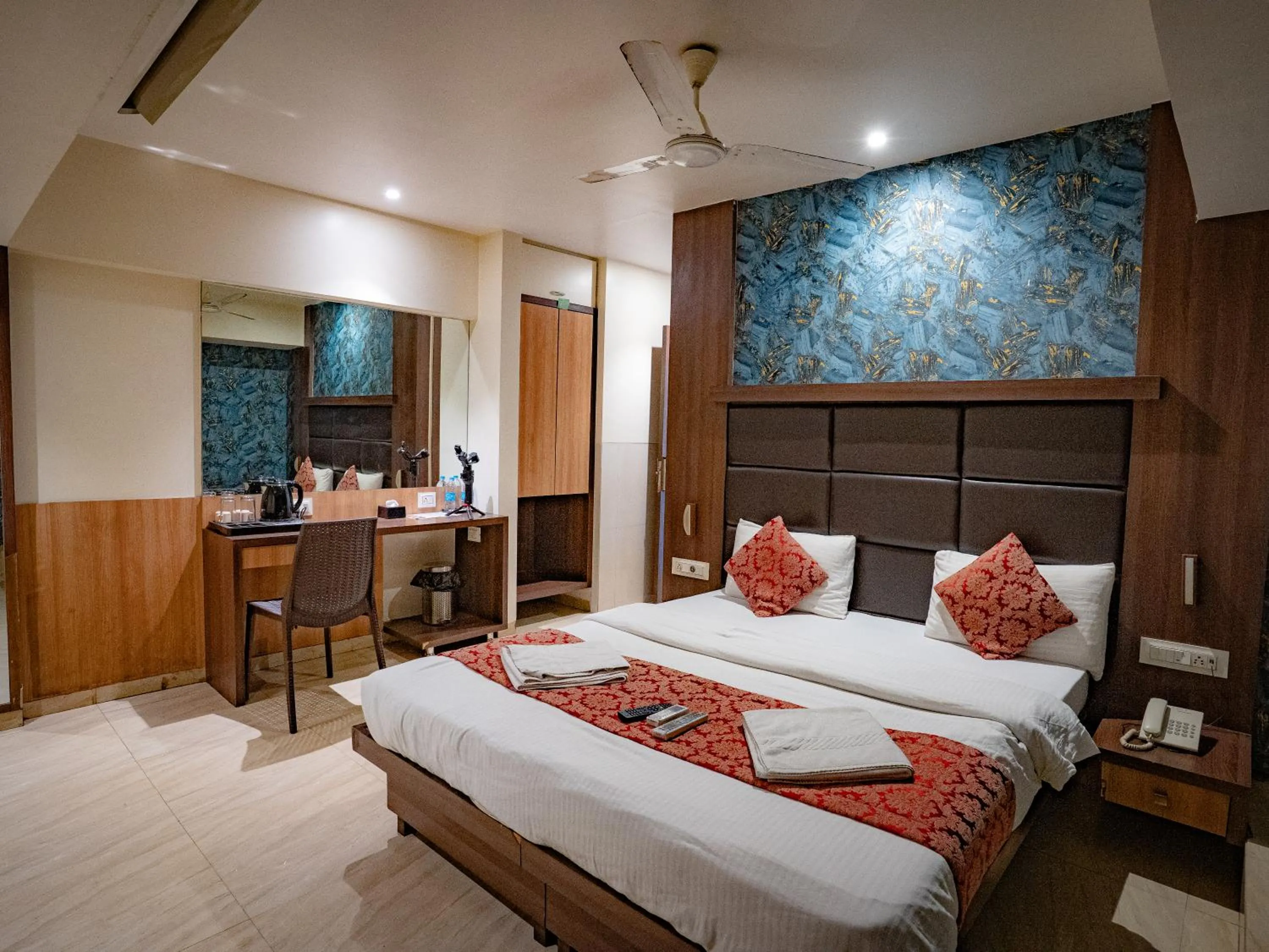 Bed in Hotel Mourya Residency