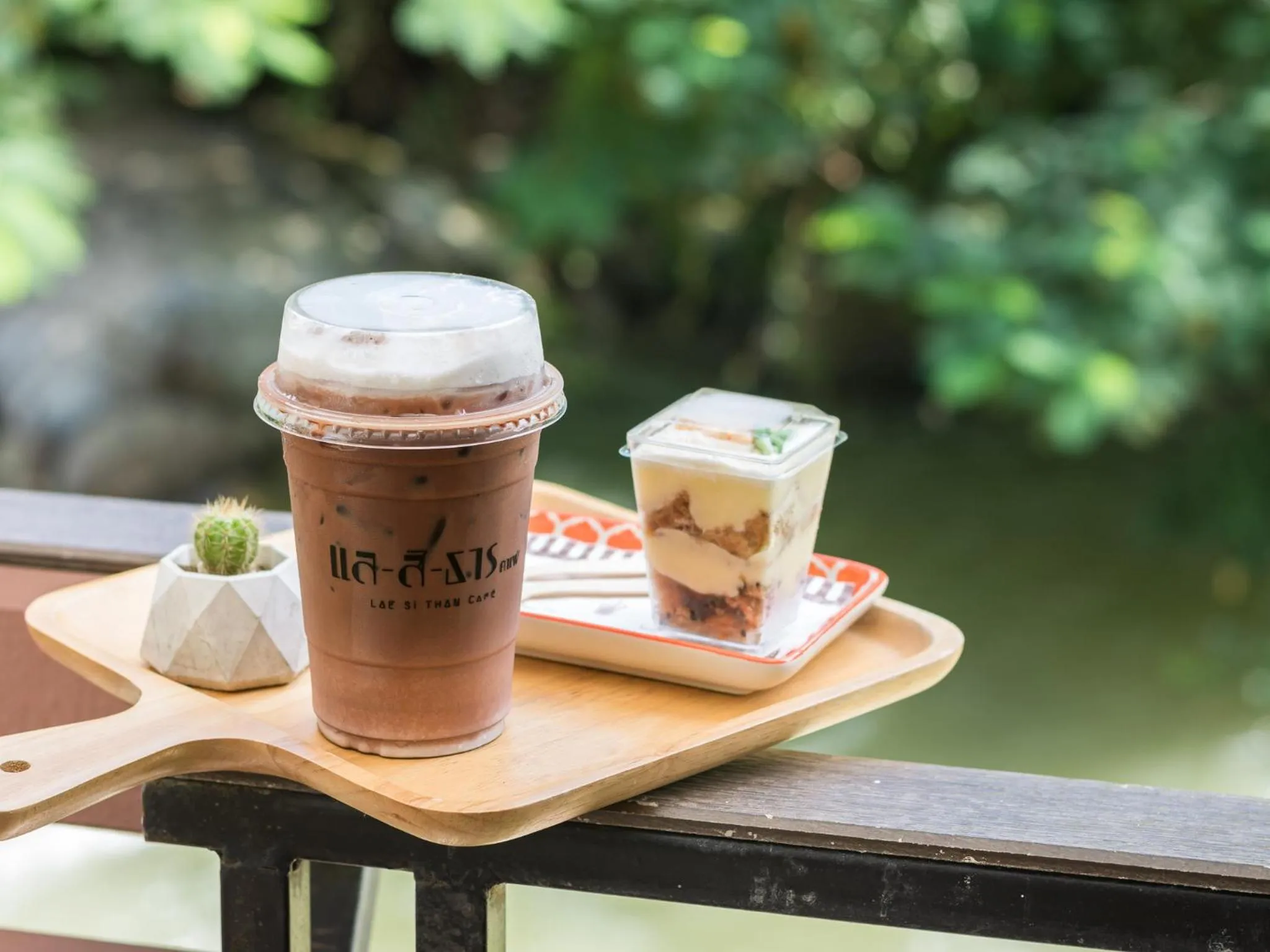 Food and drinks in THANSILA Resort