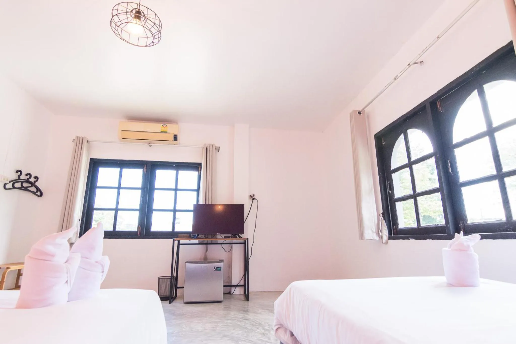 air conditioner, Bed in THANSILA Resort