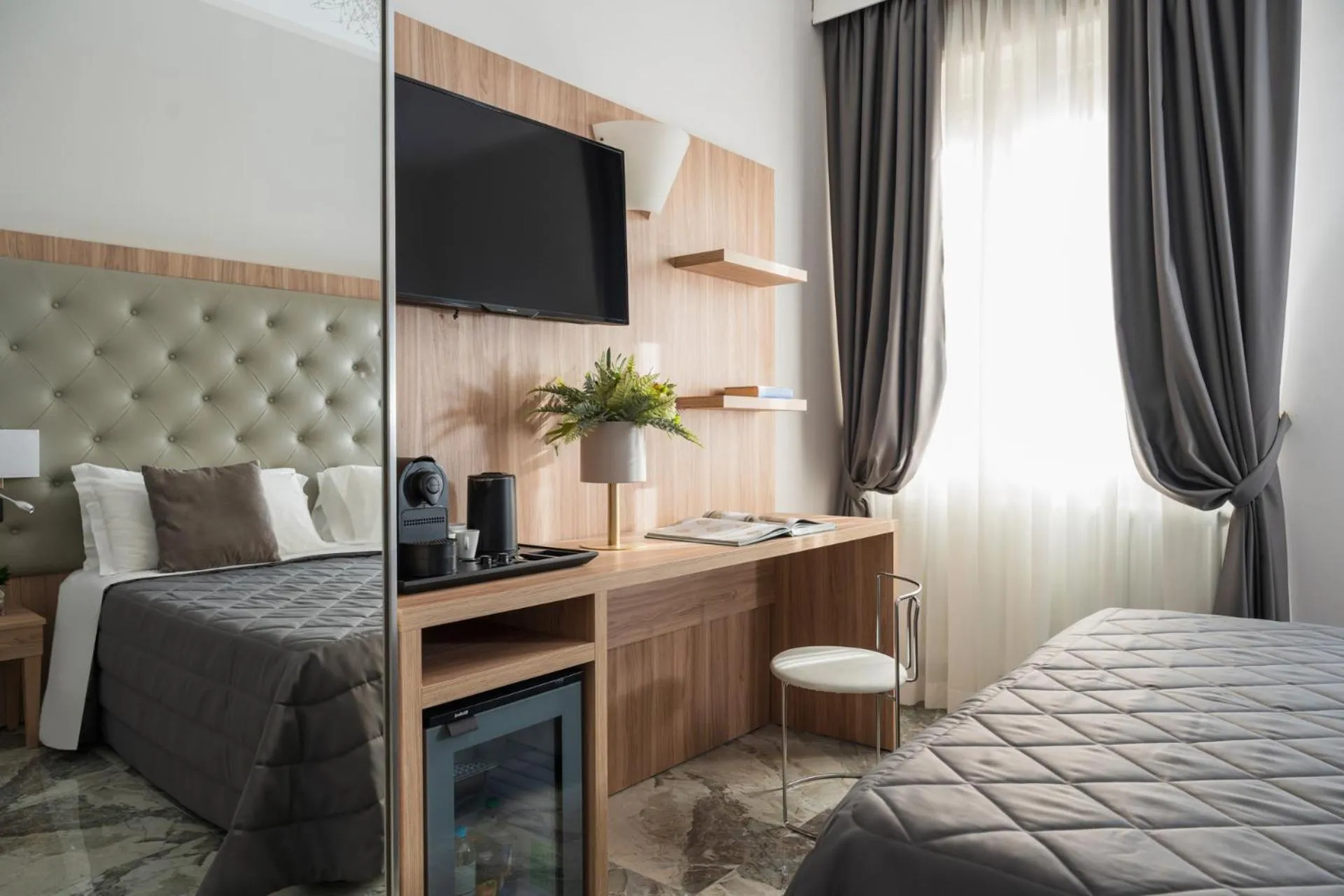 Photo of the whole room, Bed in Hotel Re Enzo