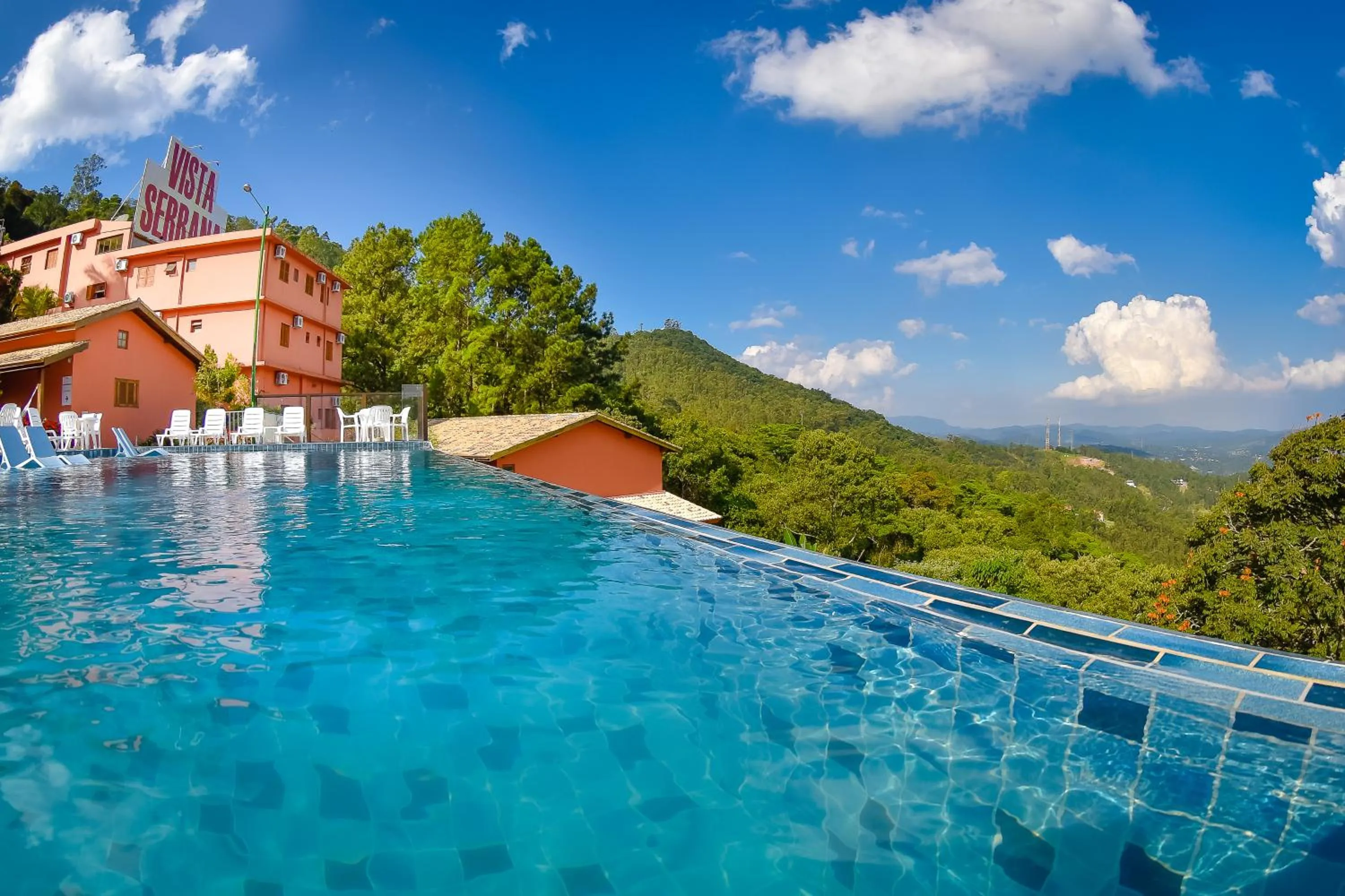 Swimming pool in Hotel Refúgio Vista Serrana