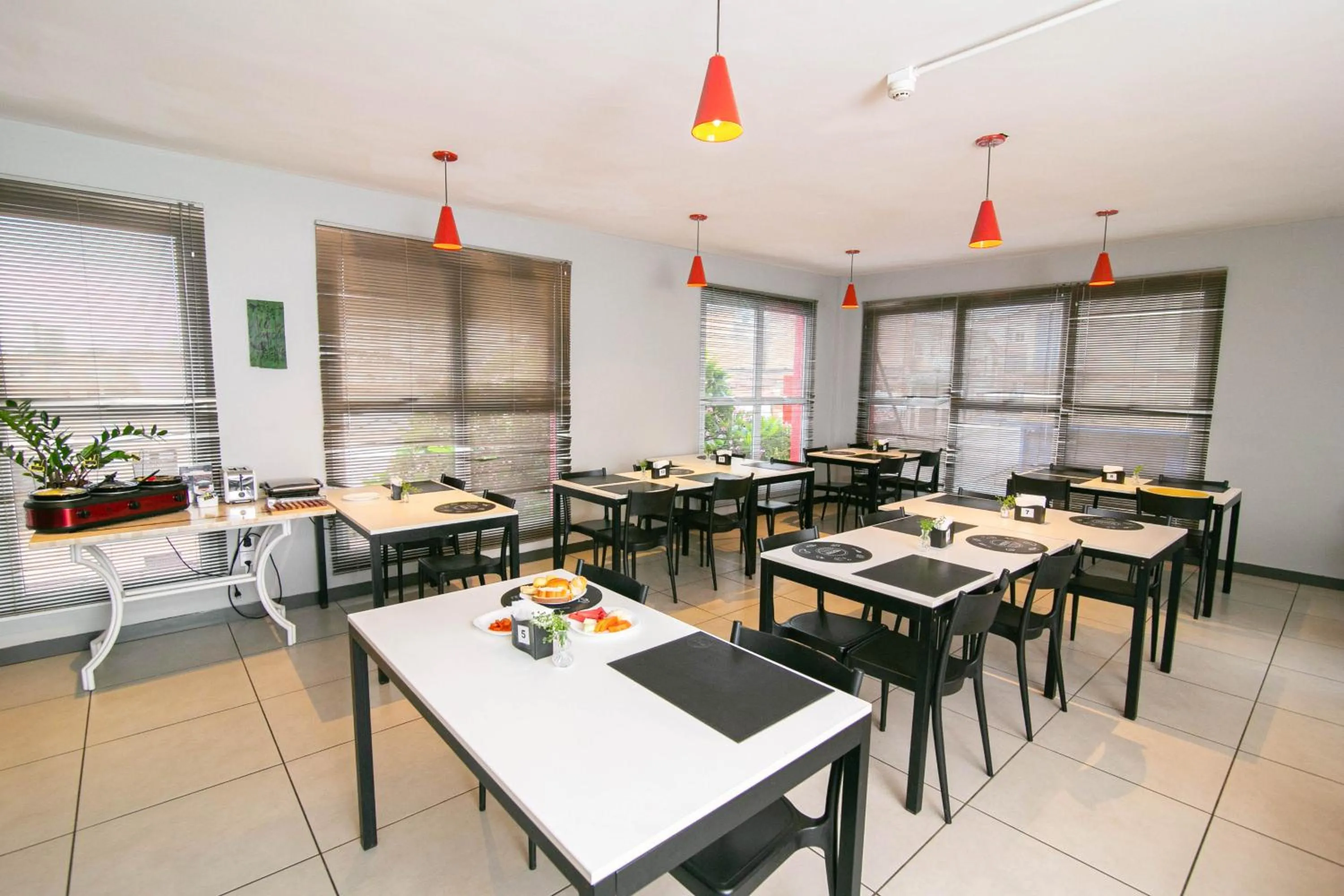 Restaurant/places to eat in I-Hotel Piracicaba