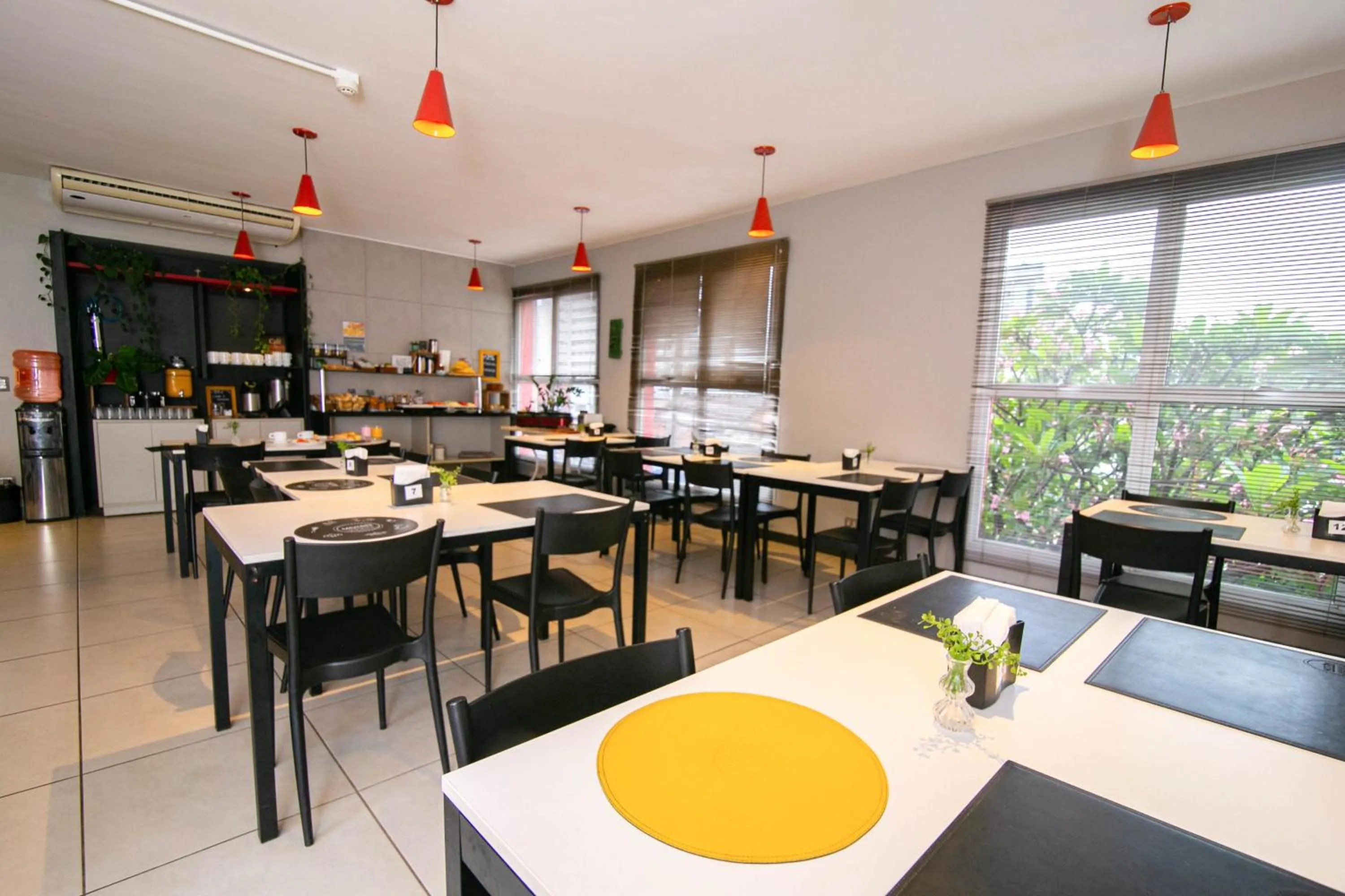 Restaurant/places to eat in I-Hotel Piracicaba
