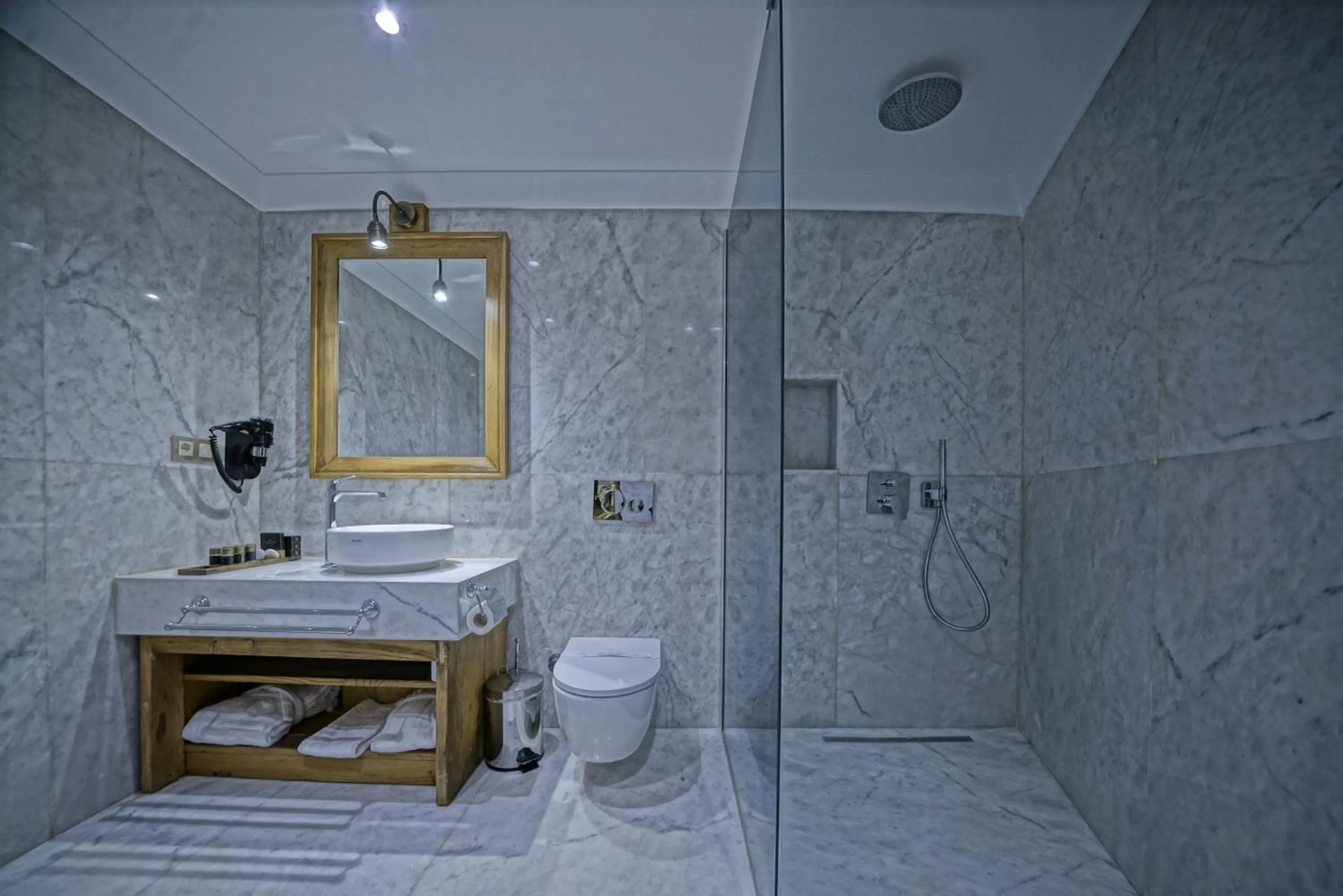 Shower in Kappadoks Cave Hotel