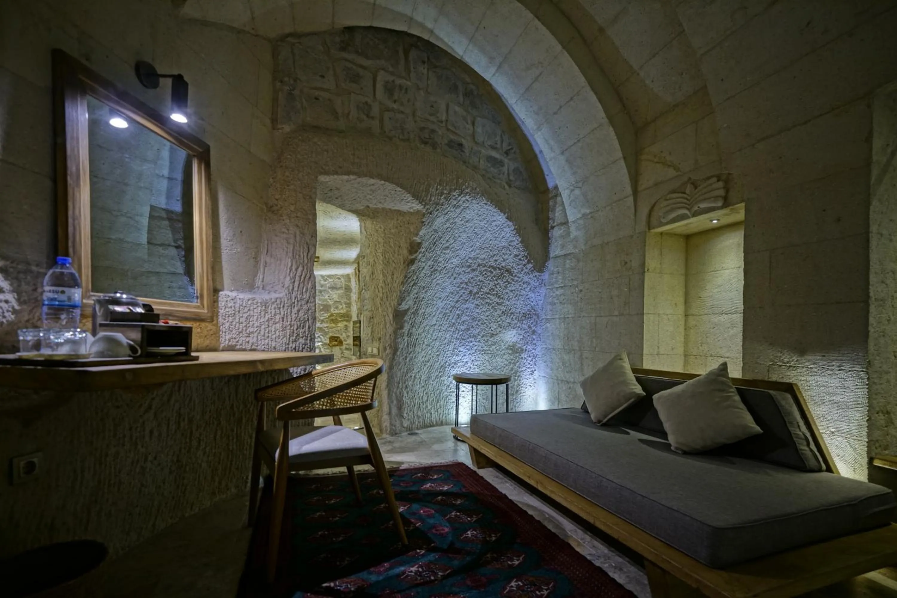 Seating area, Bed in Kappadoks Cave Hotel