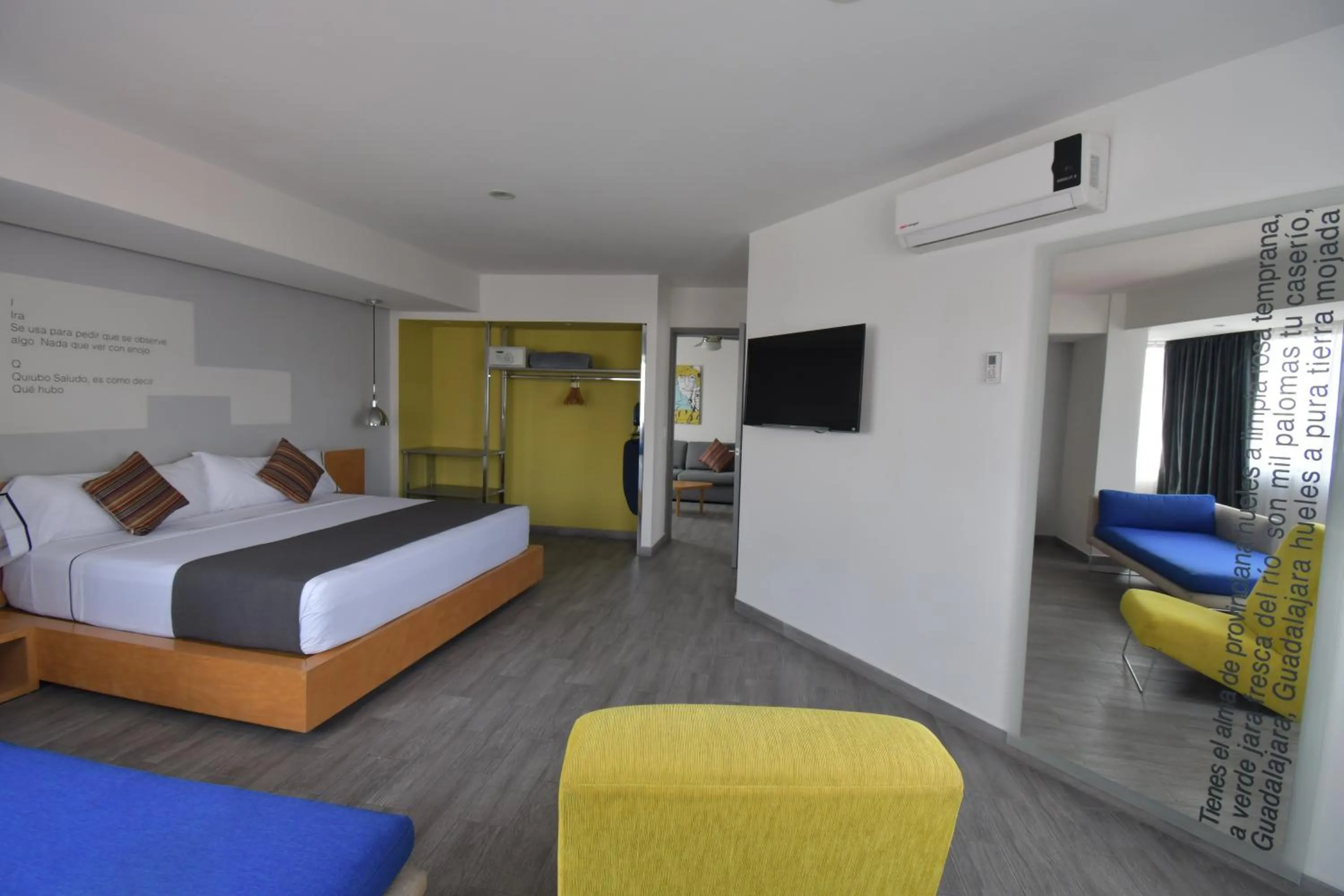 Photo of the whole room, Bed in Hotel Perla Central