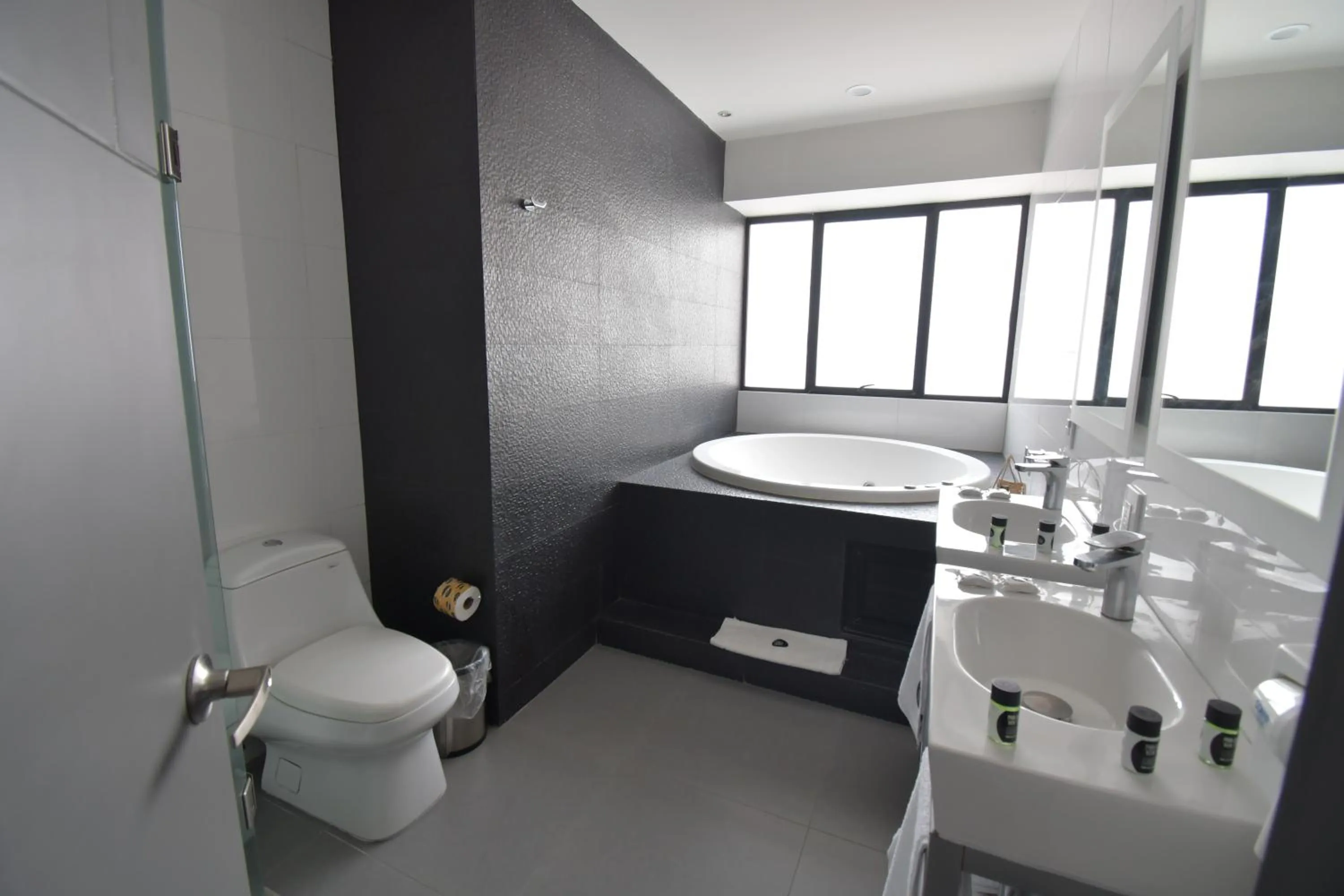 Bathroom in Hotel Perla Central