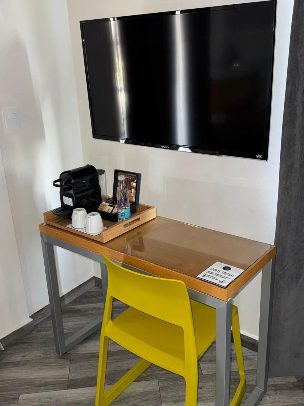 Coffee/tea facilities in Hotel Perla Central