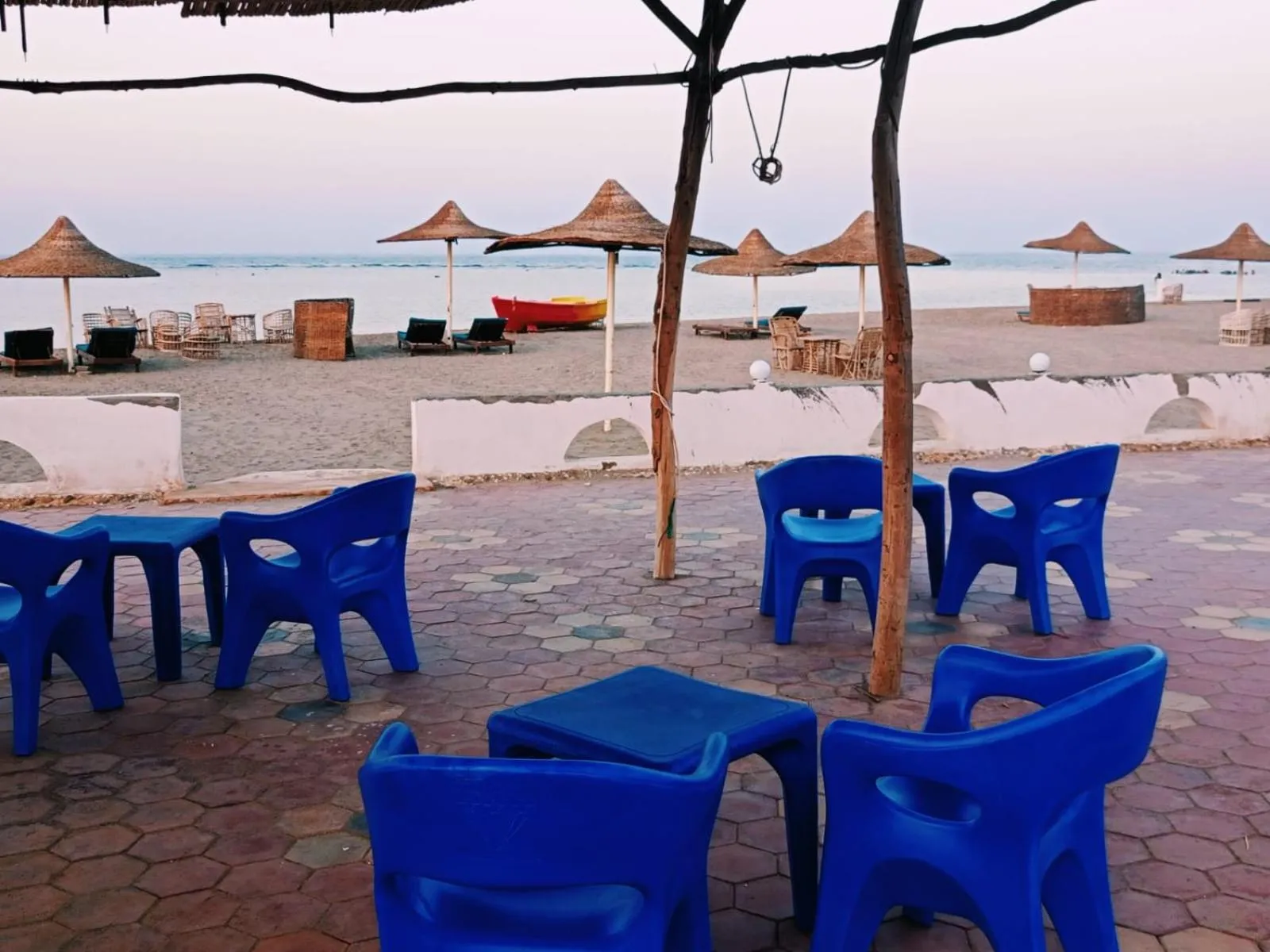 Seating area in Dolphin Continental Hotel