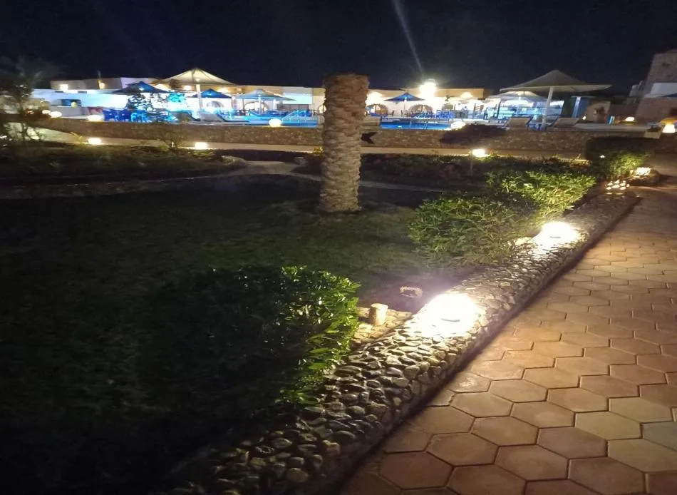 Garden in Dolphin Continental Hotel