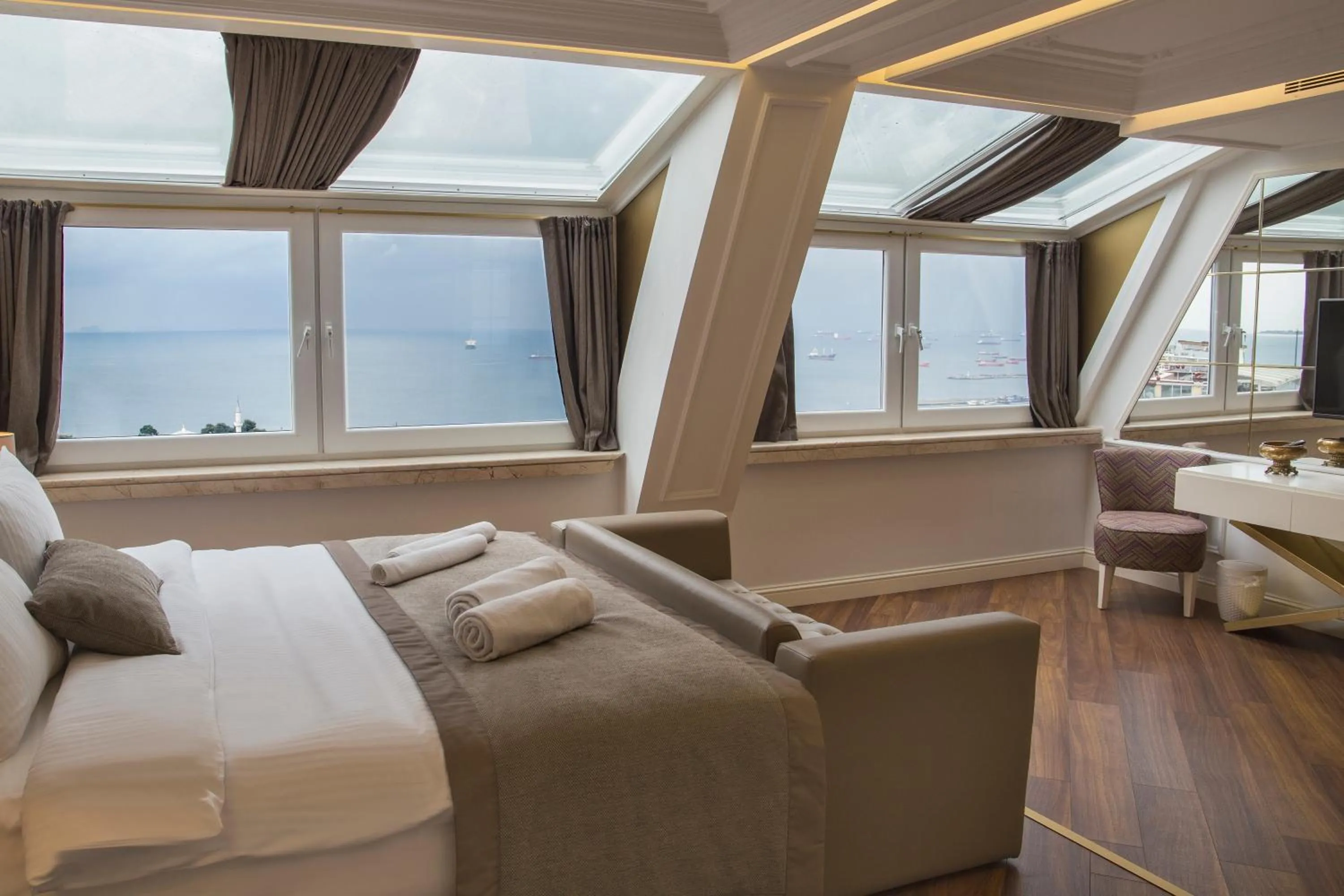 Photo of the whole room, Bed in Mina Hotel - Special Category