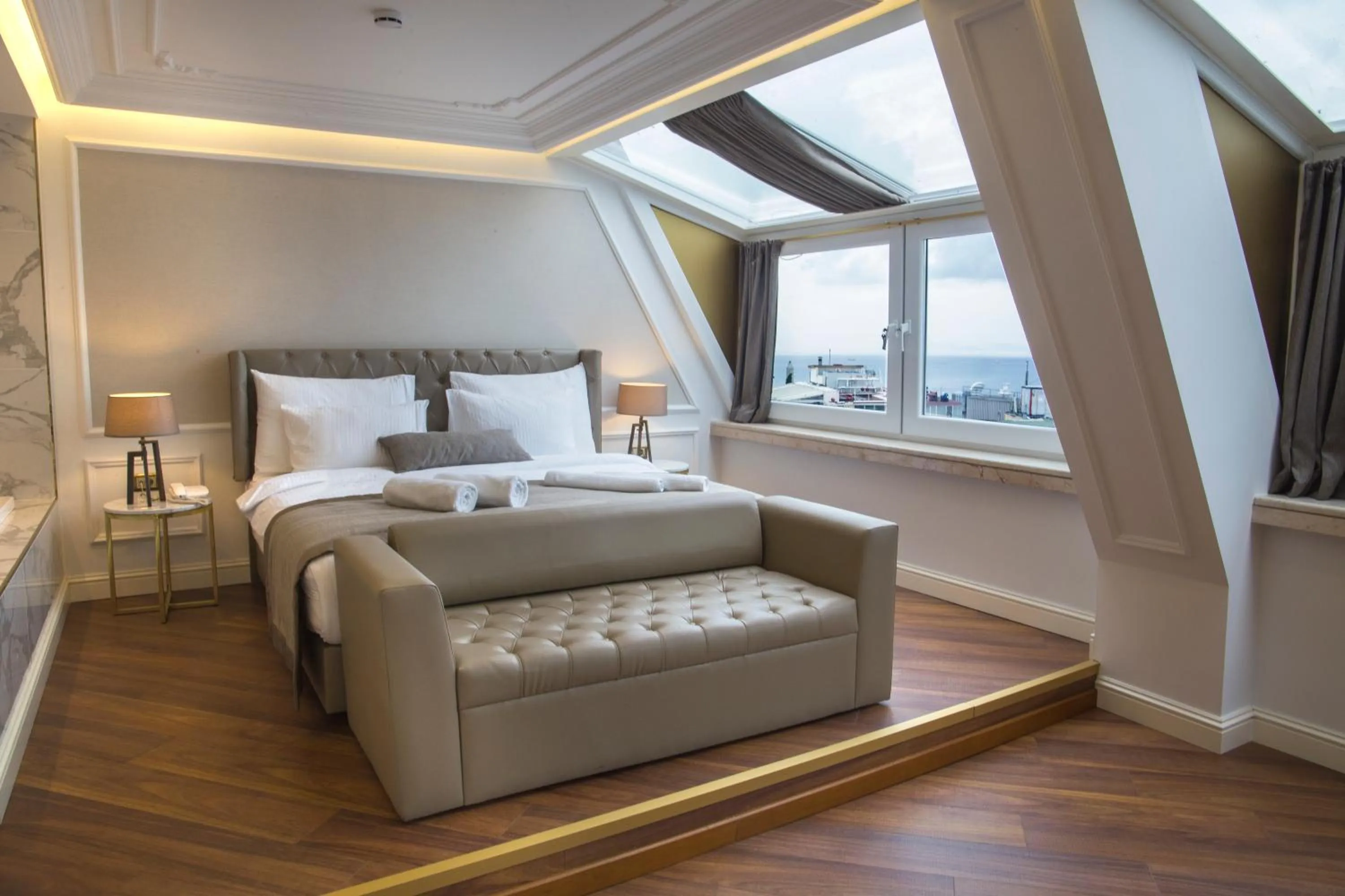 Other, Bed in Mina Hotel - Special Category