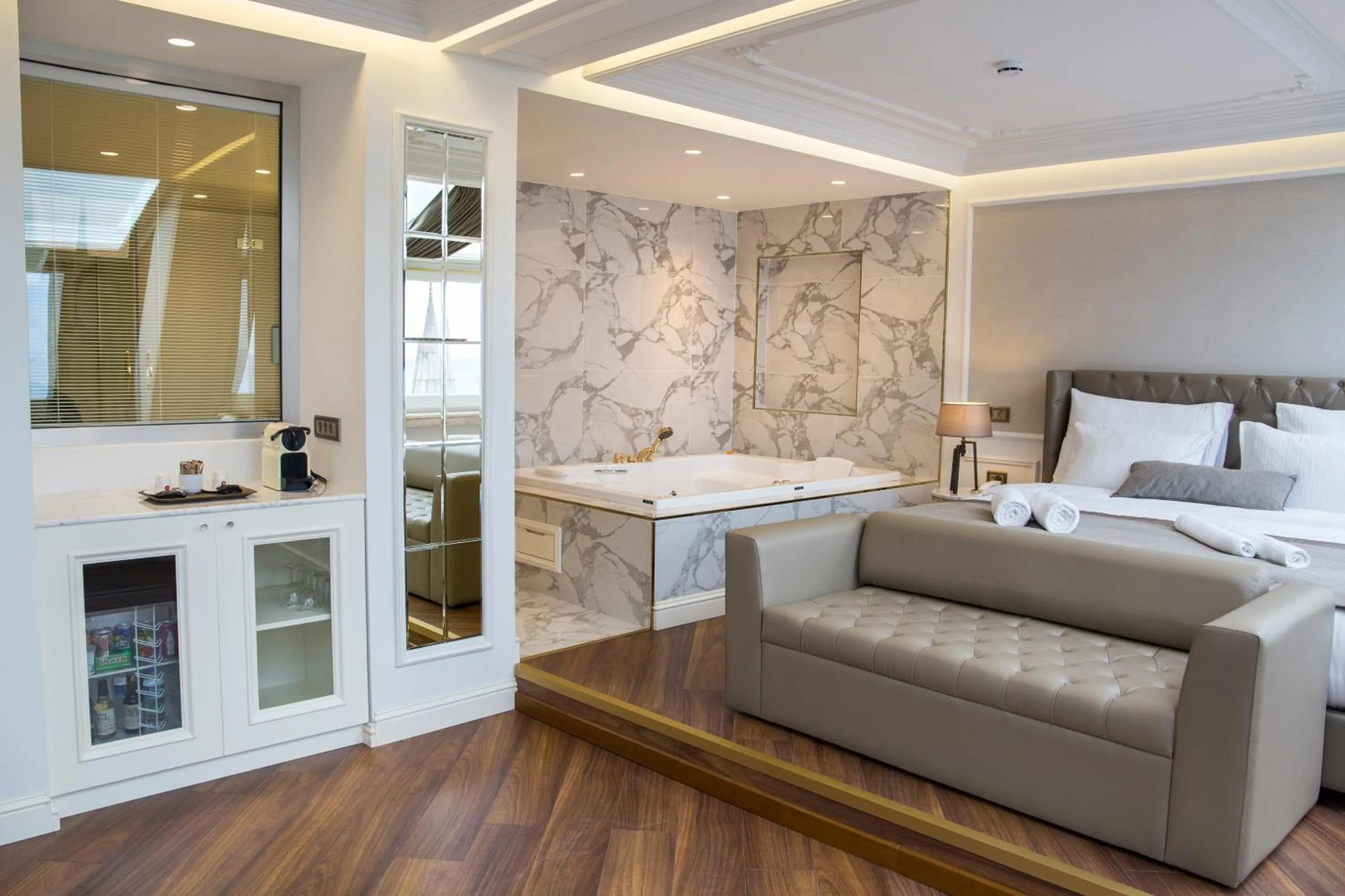 Other, Bed in Mina Hotel - Special Category