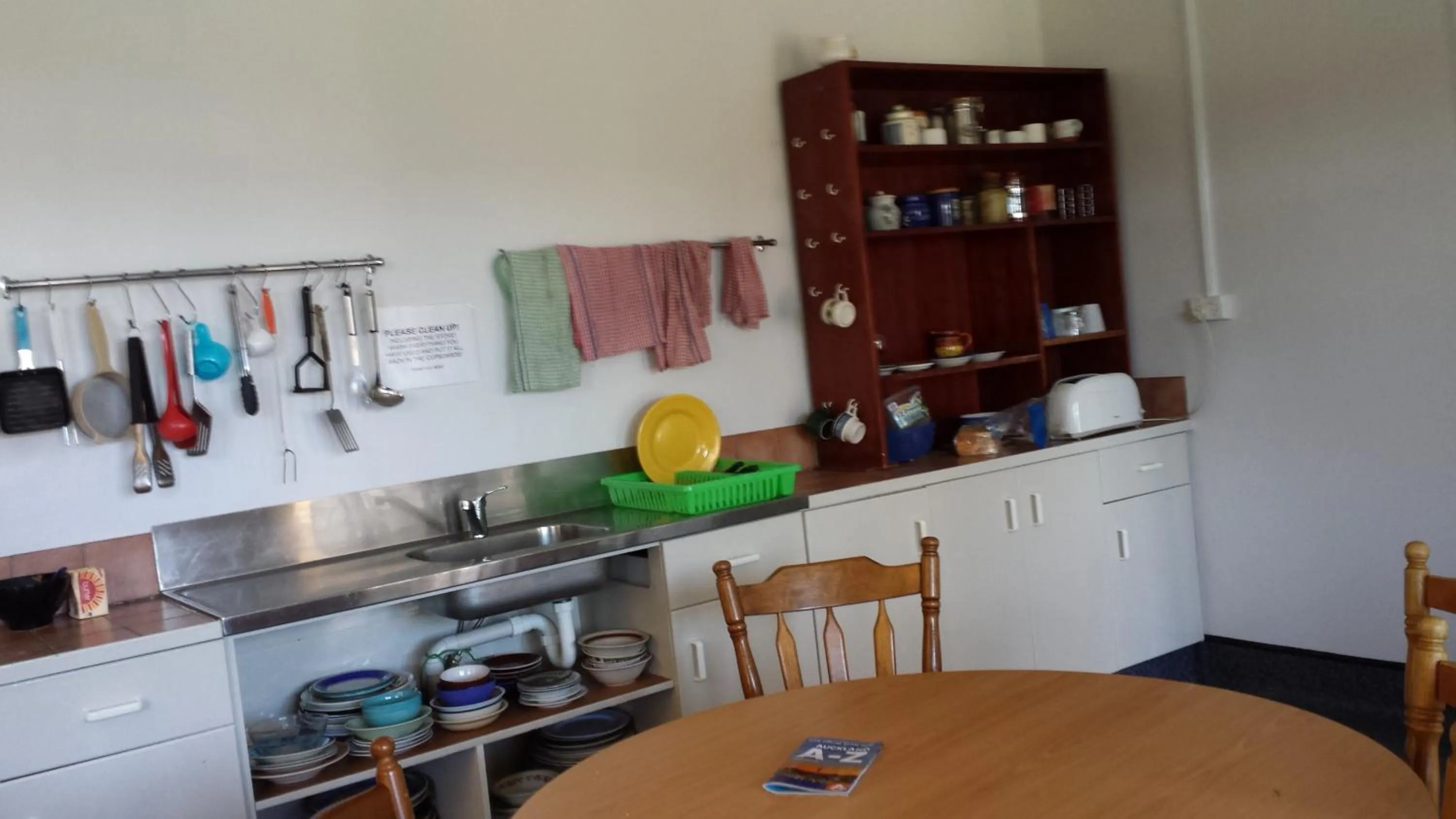 Photo of the whole room, Kitchen/Kitchenette in Orewa Pillows Lodge