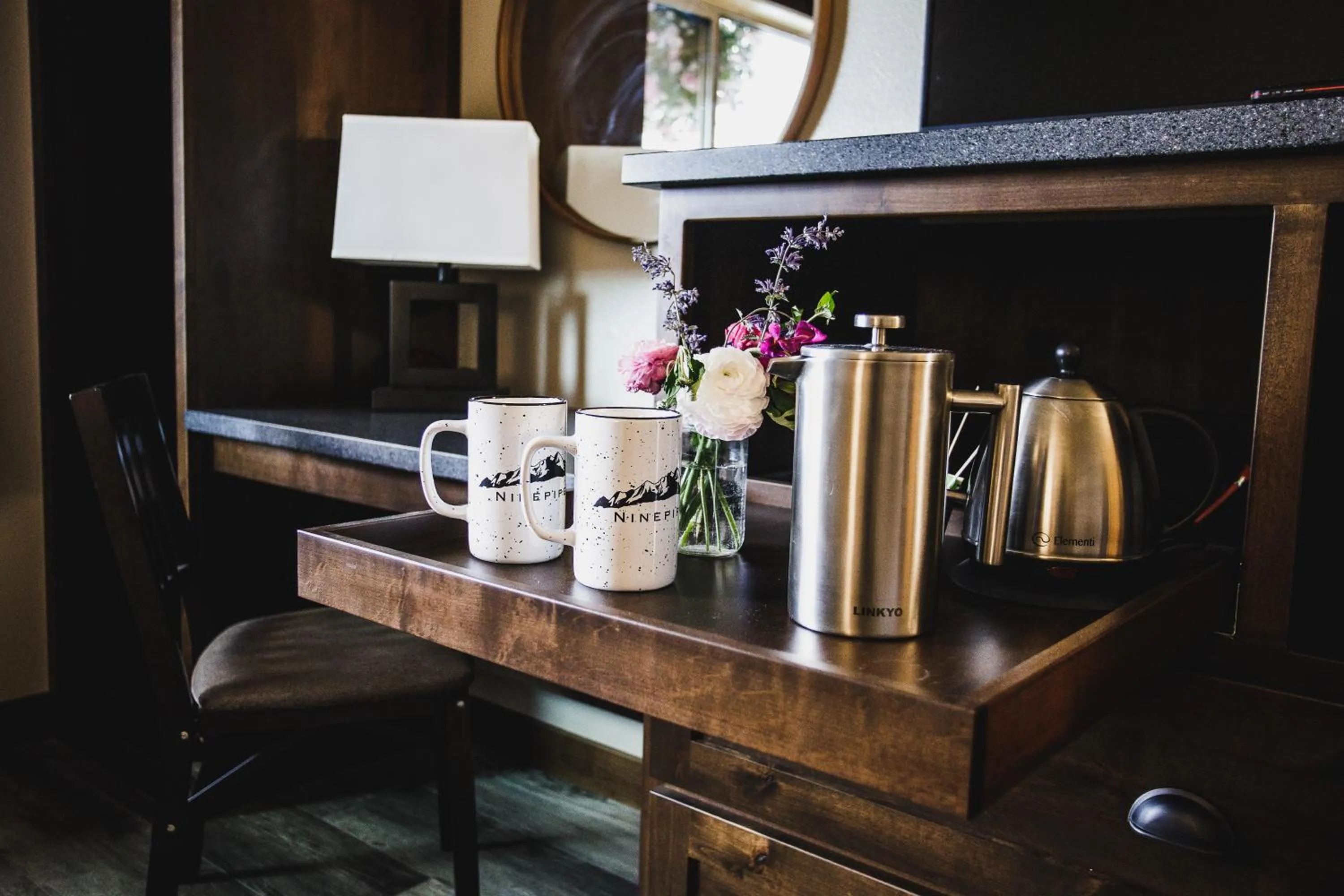Coffee/tea facilities in Ninepipes Lodge