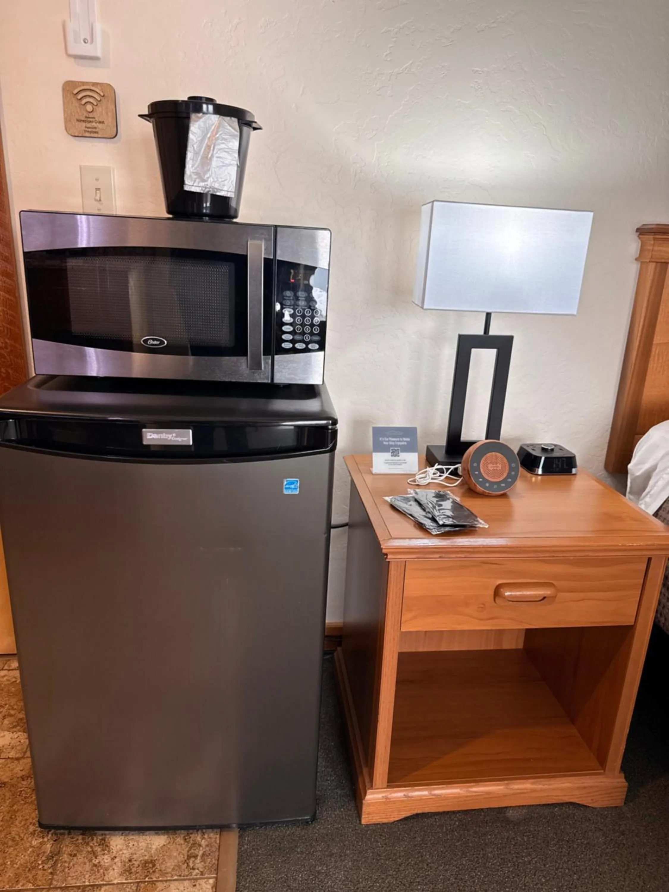 Kitchen or kitchenette in Ninepipes Lodge