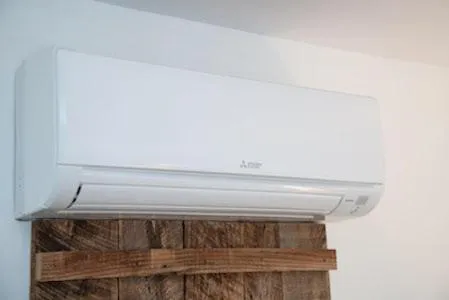 air conditioner in Heart of the Valley Motel