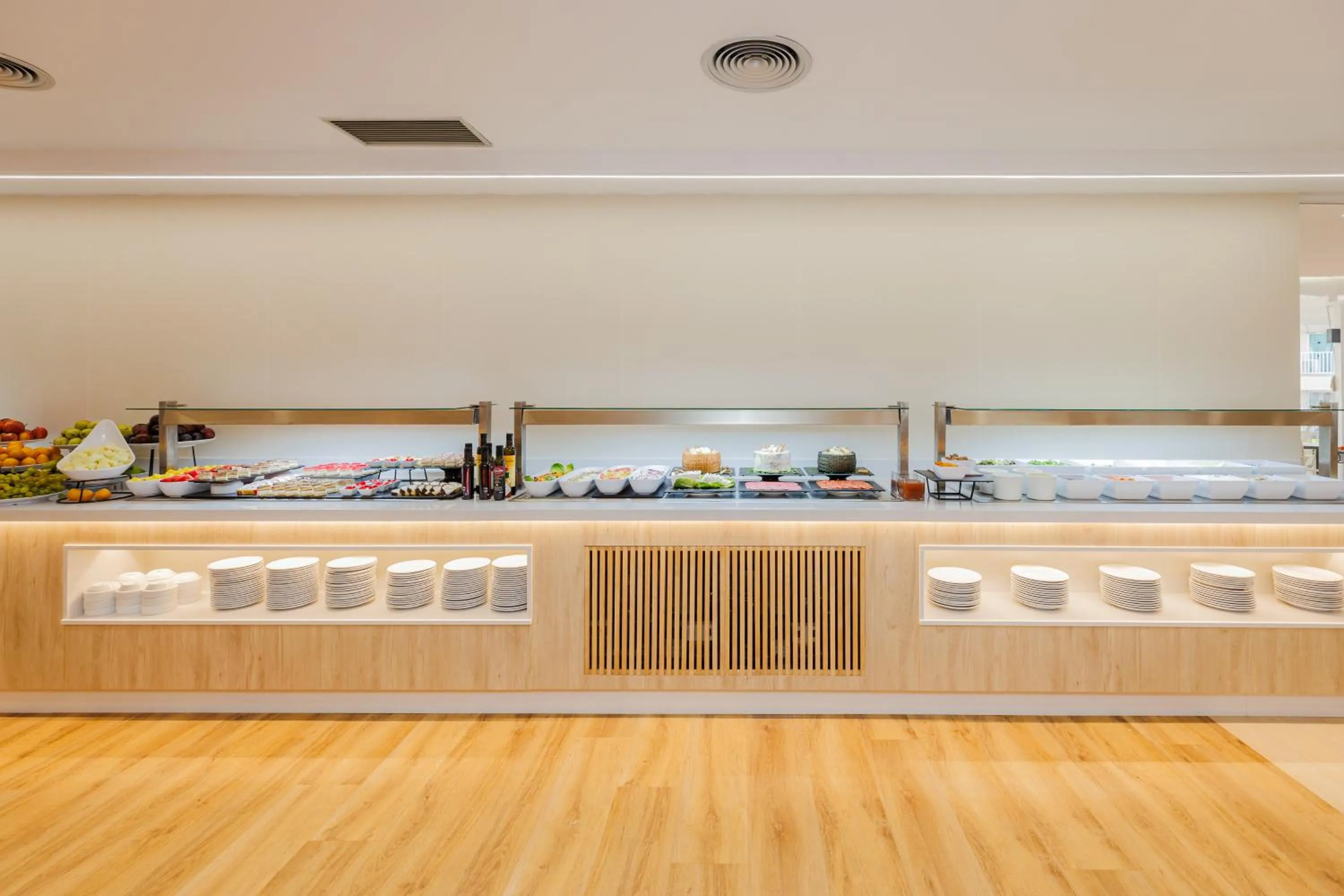 Restaurant/places to eat in O7 Club Cala Ratjada