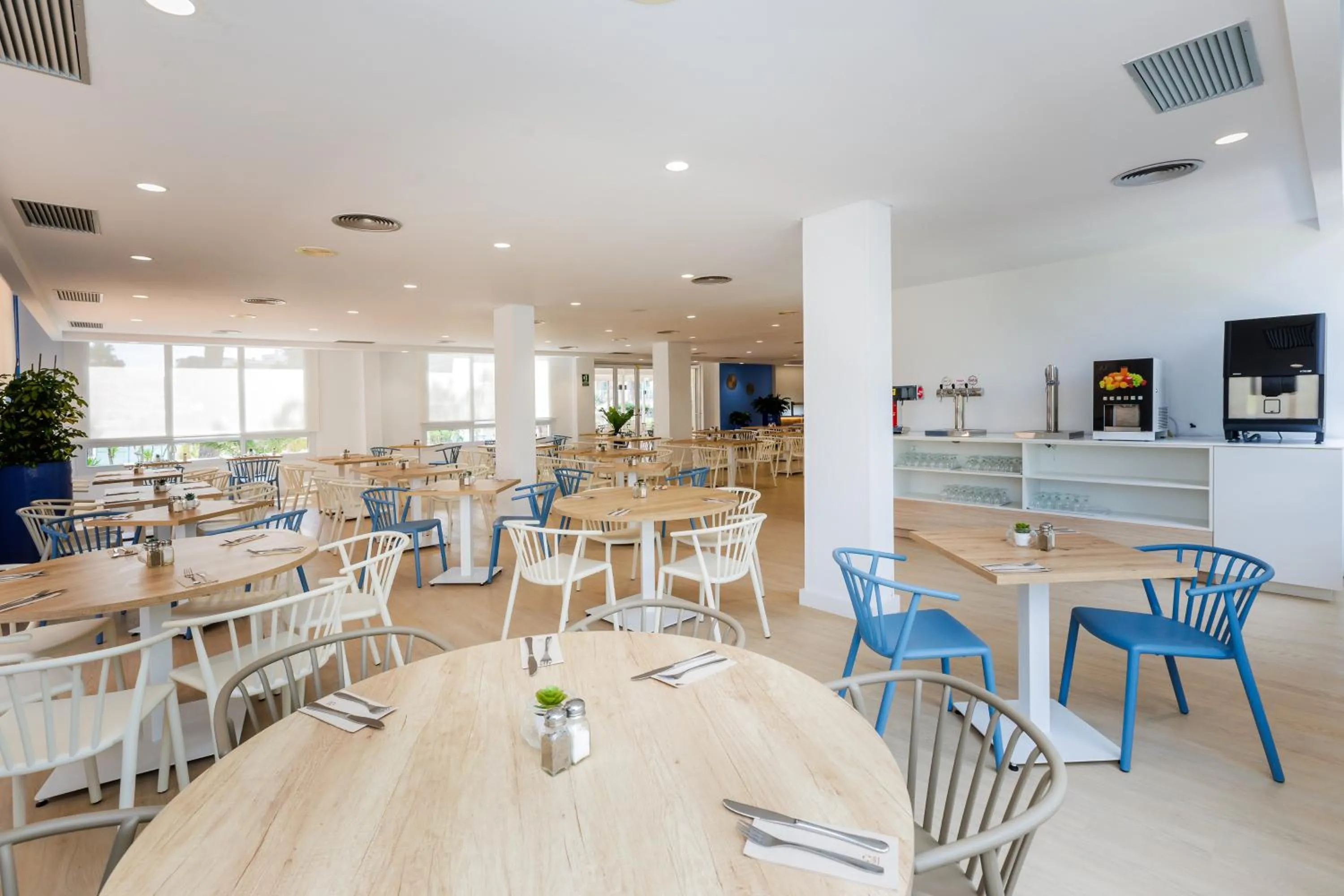 Restaurant/places to eat in O7 Club Cala Ratjada