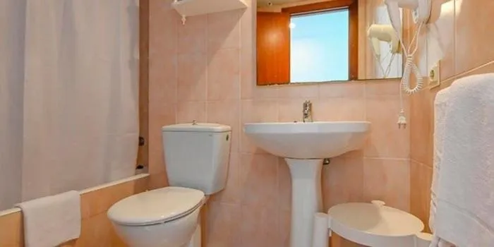 Bathroom in O7 Club Cala Ratjada