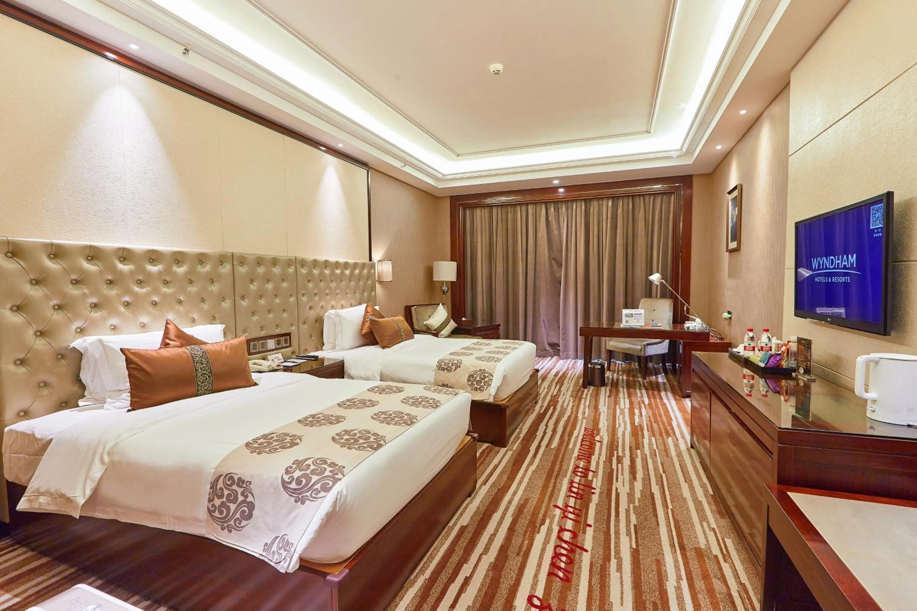 Bed in Wyndham Grand Plaza Royale Chenzhou