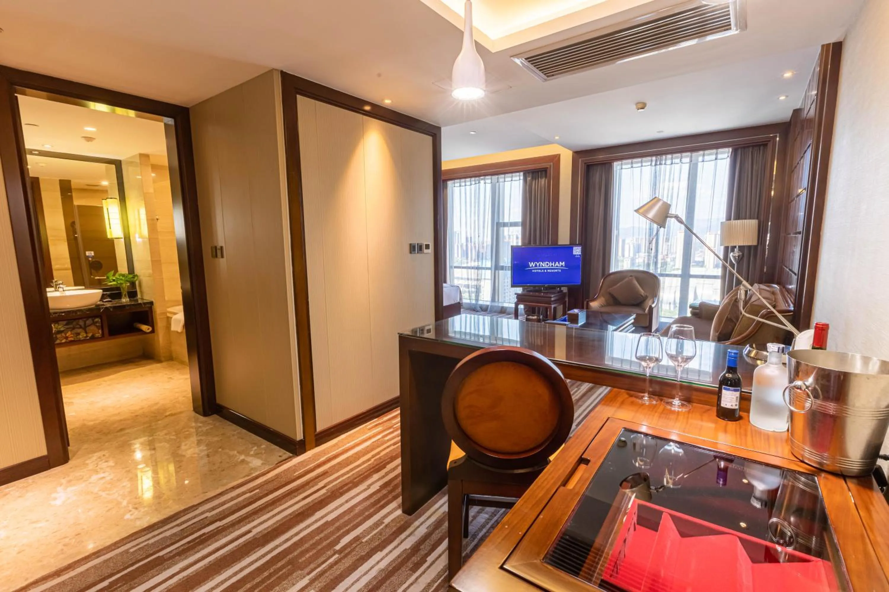 Seating area in Wyndham Grand Plaza Royale Chenzhou