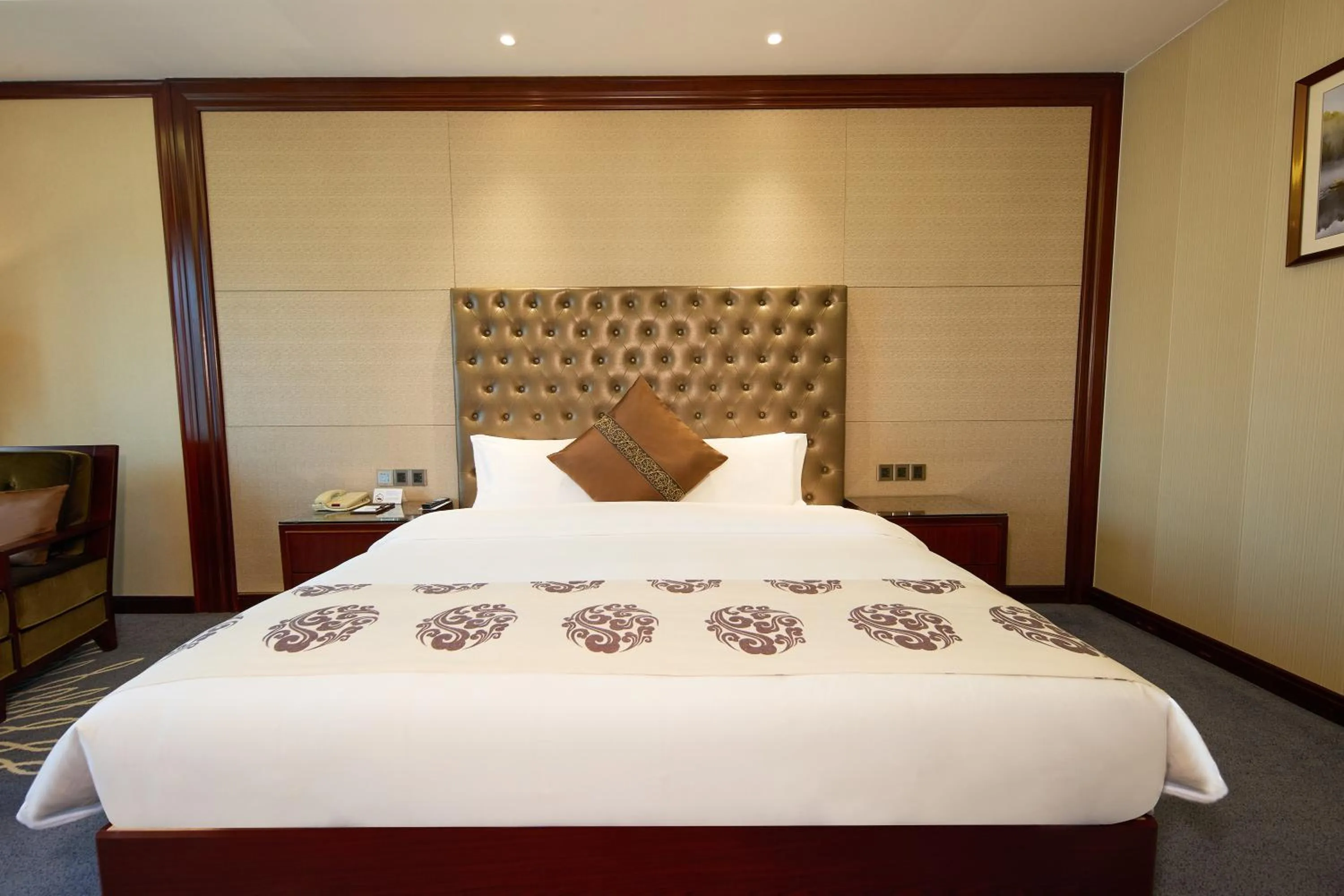 Bed in Wyndham Grand Plaza Royale Chenzhou