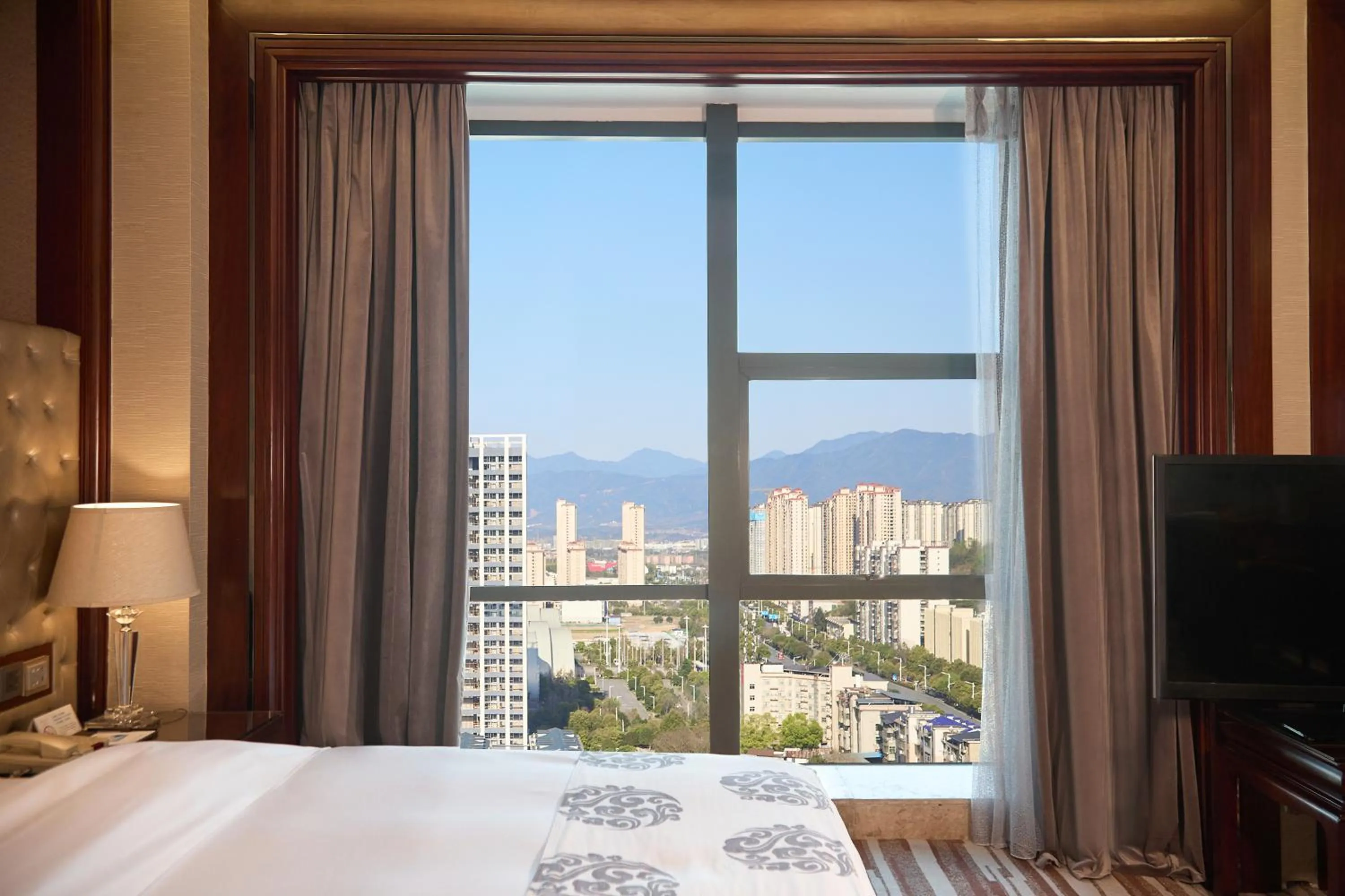 Bed in Wyndham Grand Plaza Royale Chenzhou