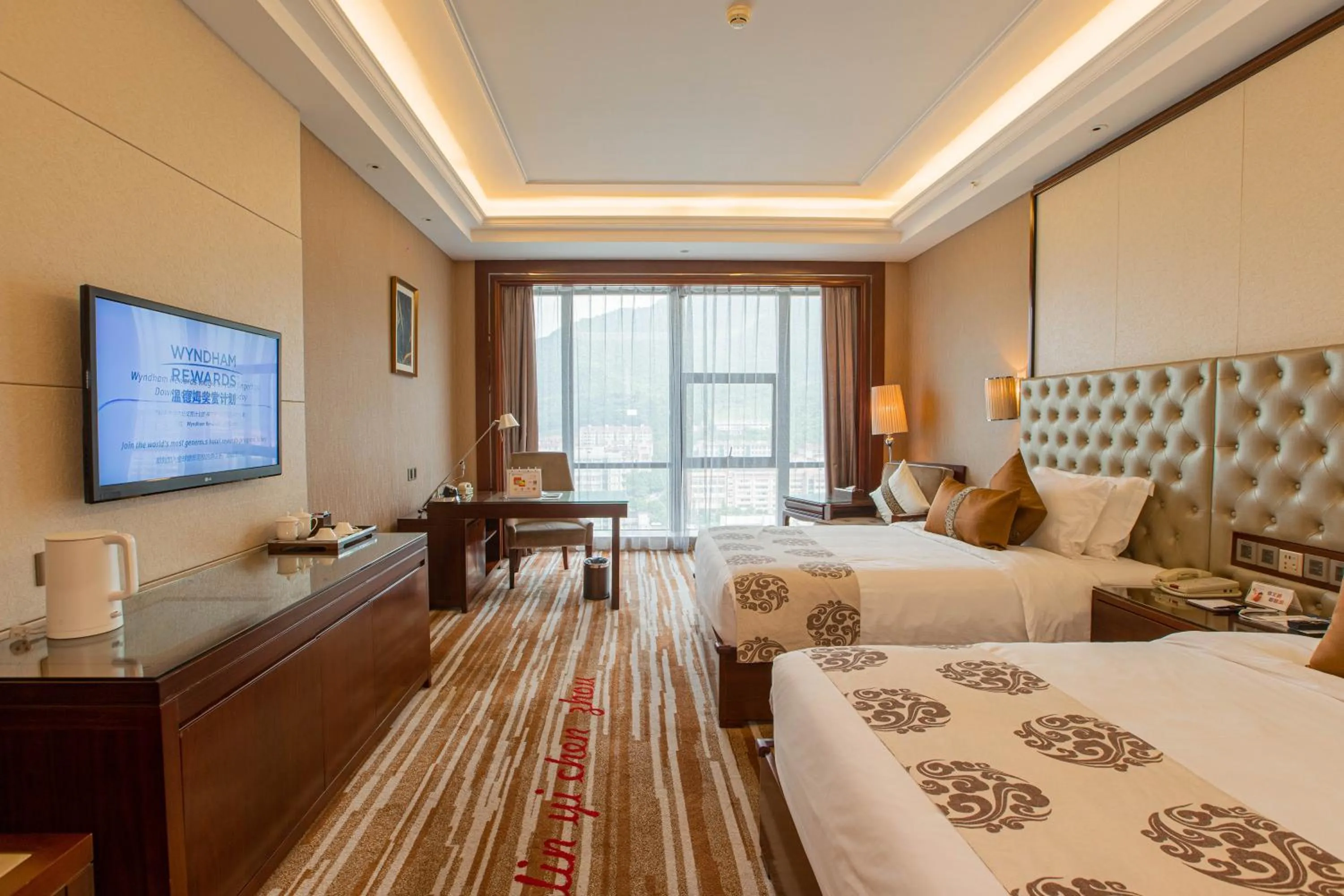 Living room, Bed in Wyndham Grand Plaza Royale Chenzhou