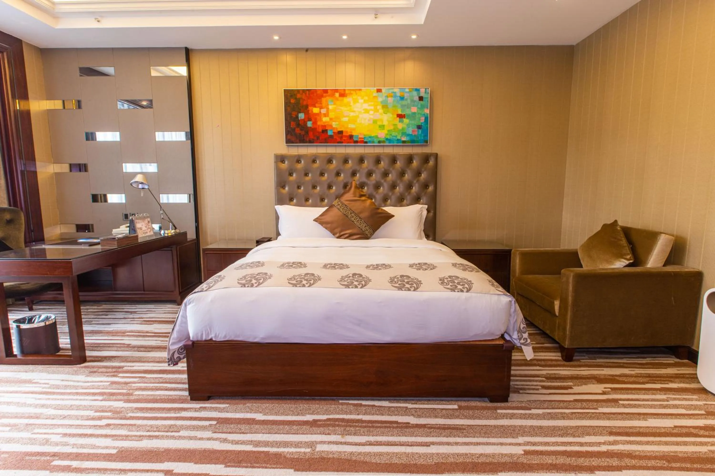 Bed in Wyndham Grand Plaza Royale Chenzhou
