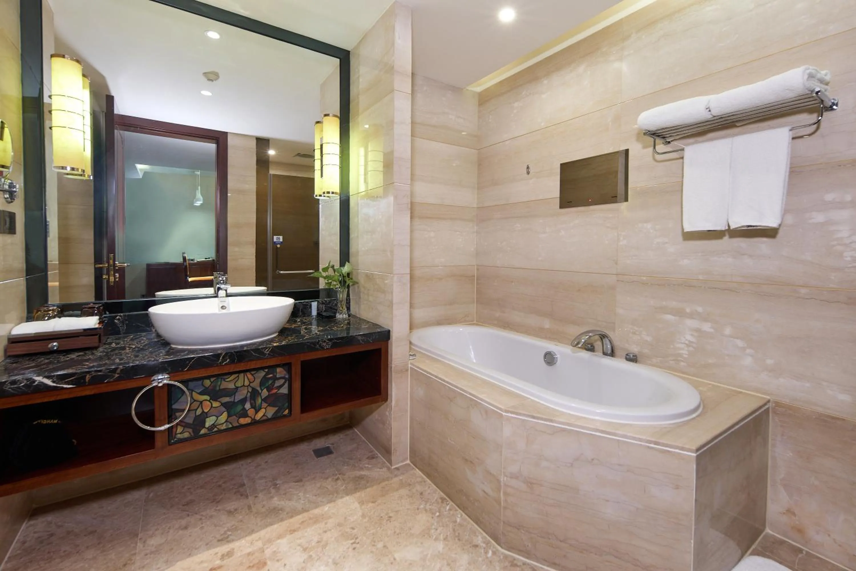 Bathroom in Wyndham Grand Plaza Royale Chenzhou