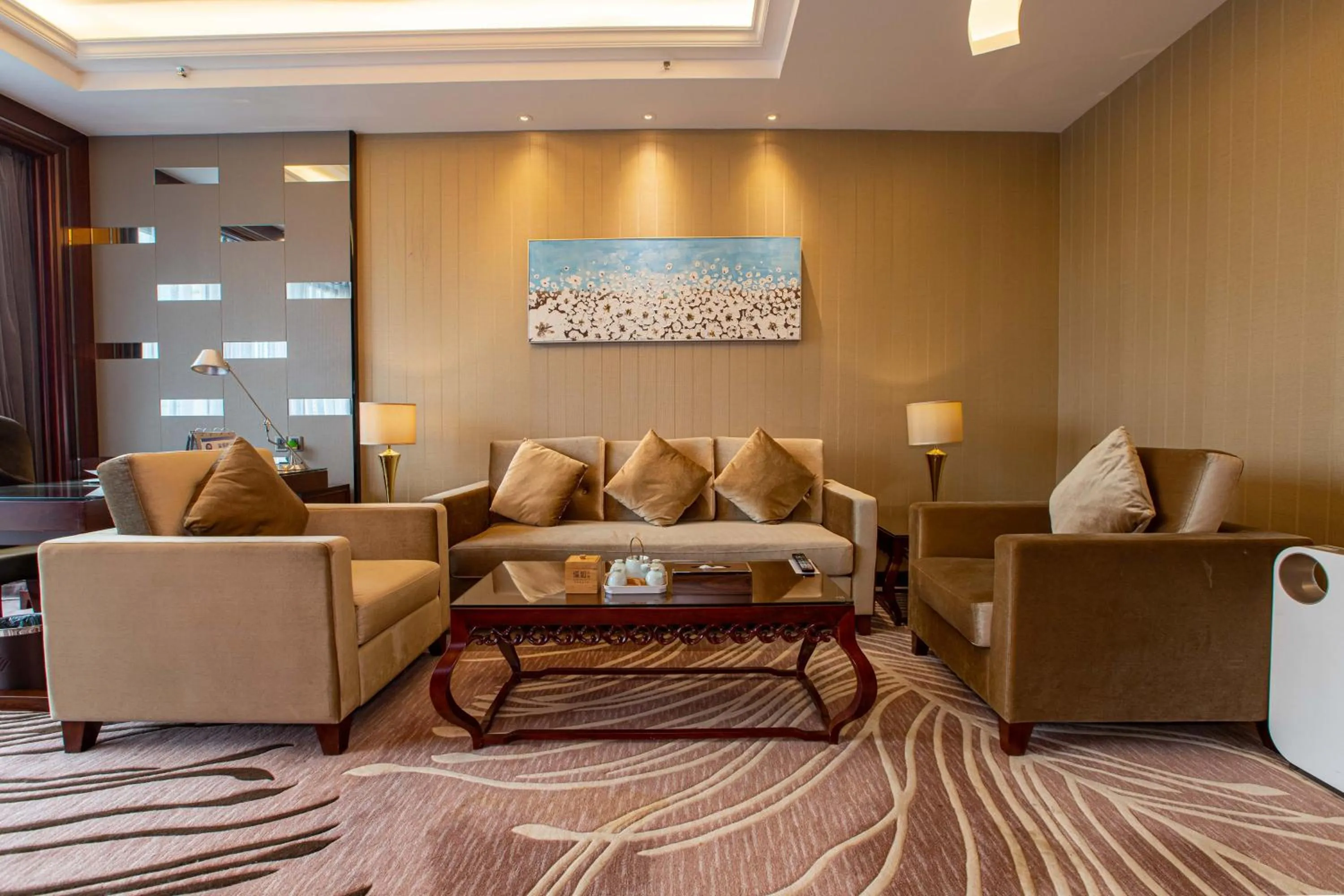 Living room in Wyndham Grand Plaza Royale Chenzhou