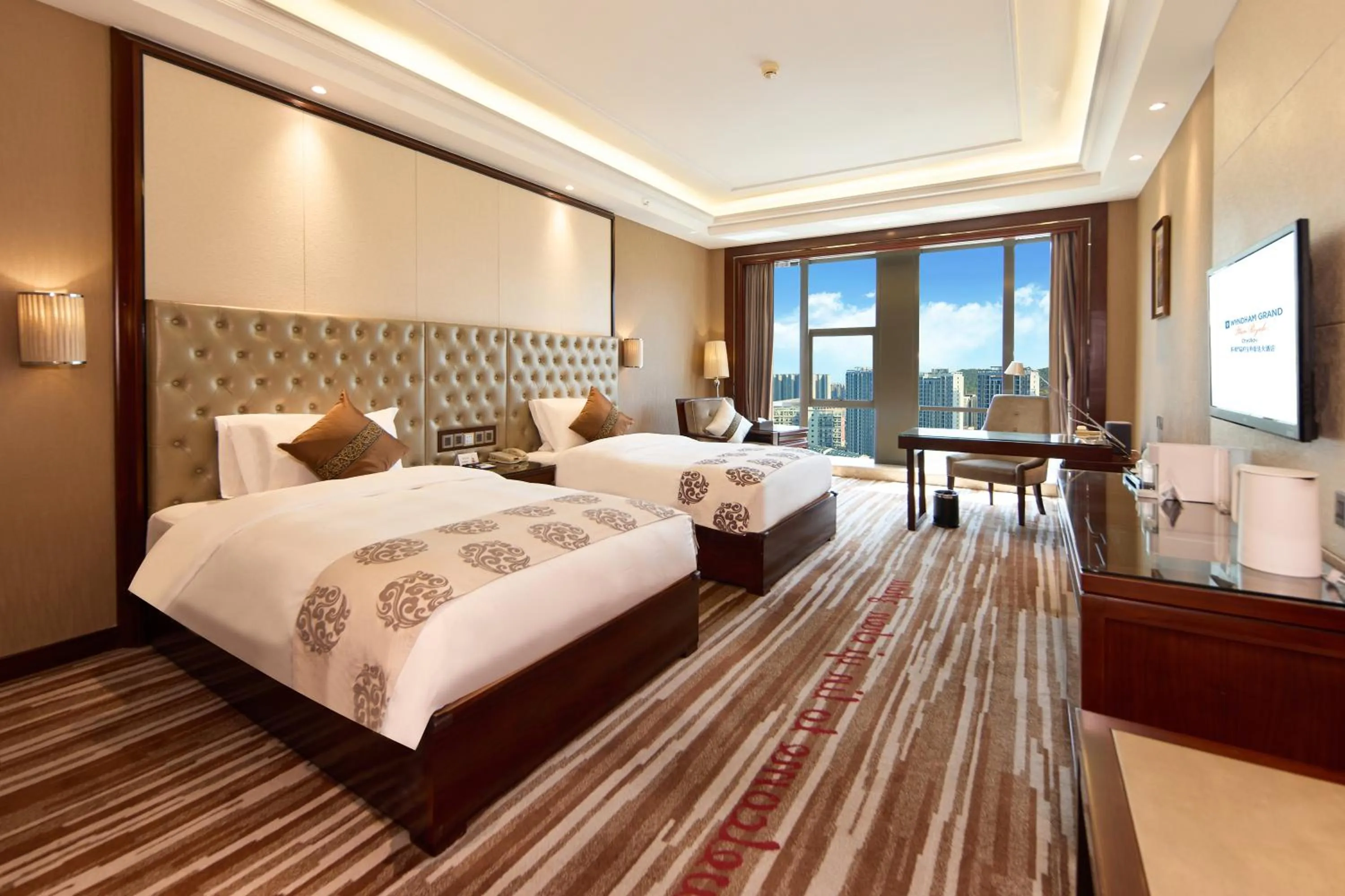 Photo of the whole room, Bed in Wyndham Grand Plaza Royale Chenzhou
