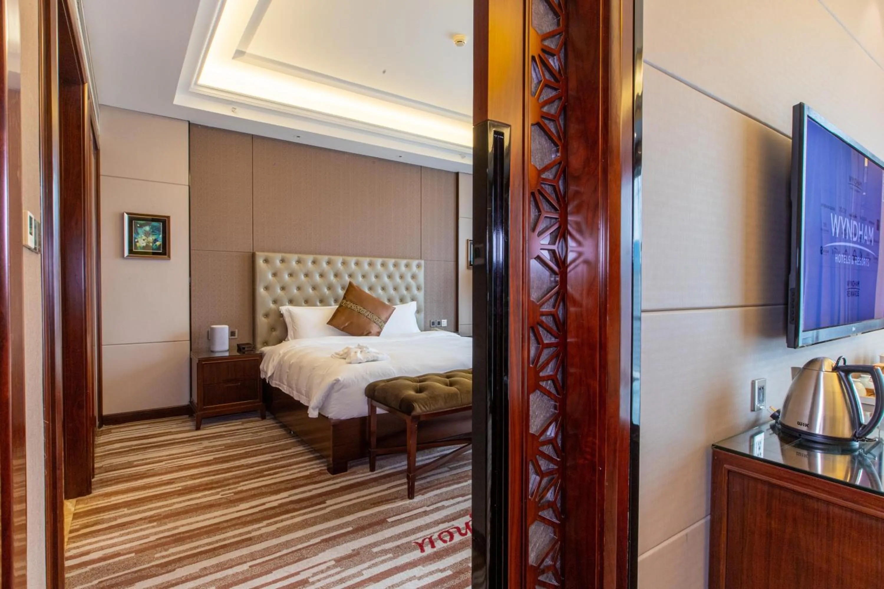 Bed in Wyndham Grand Plaza Royale Chenzhou