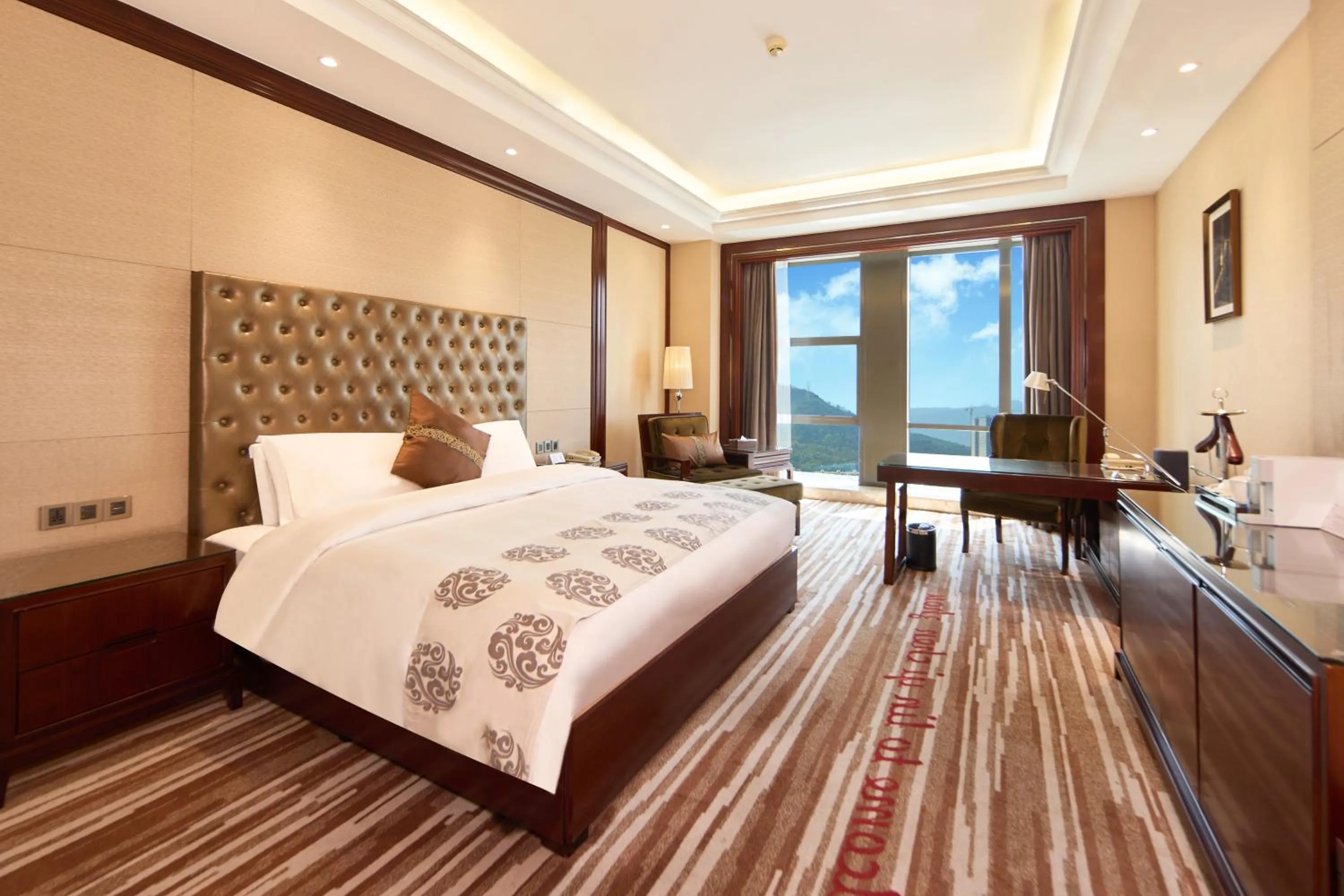 Photo of the whole room, Bed in Wyndham Grand Plaza Royale Chenzhou