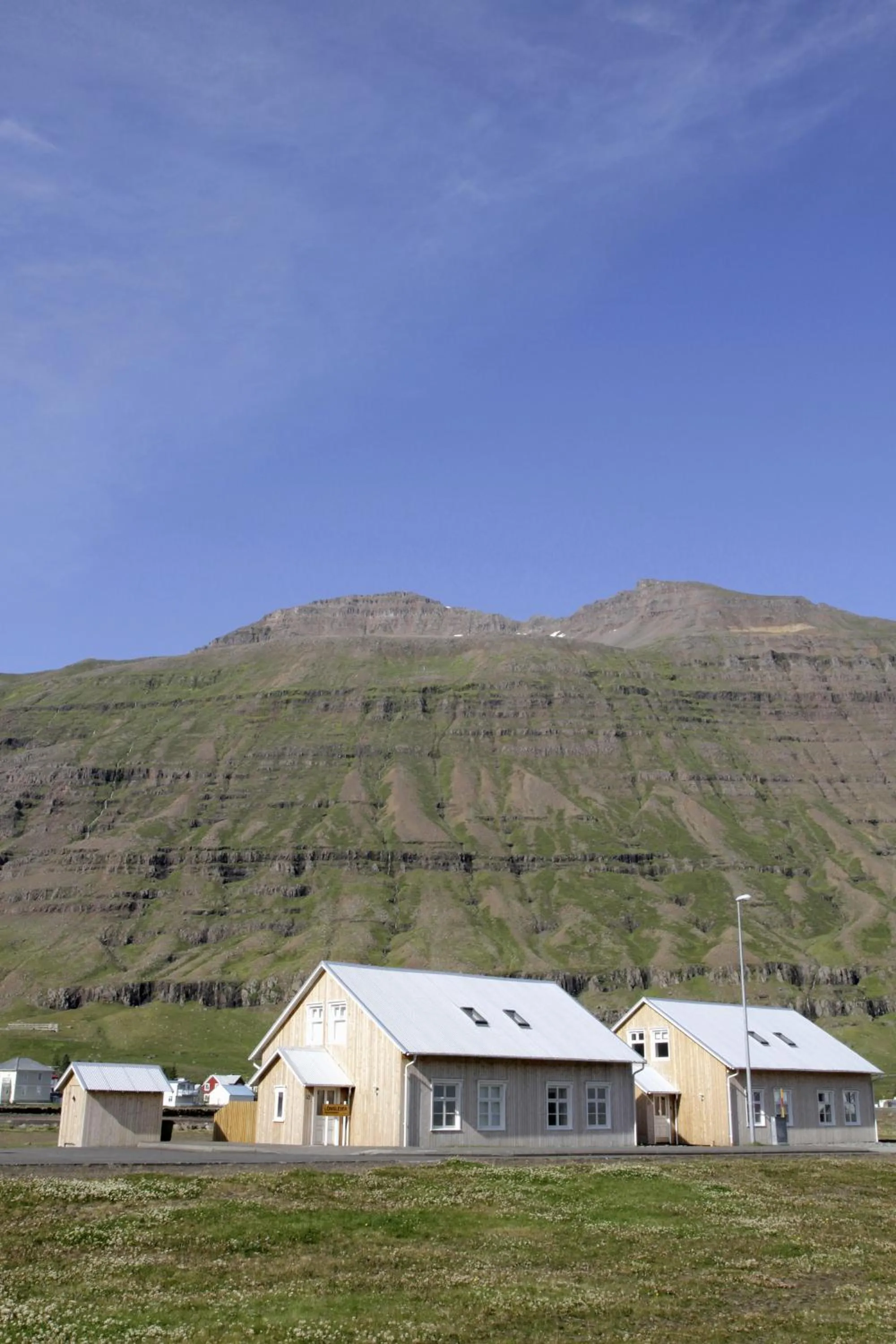 Facade/entrance in Lónsleira Apartments