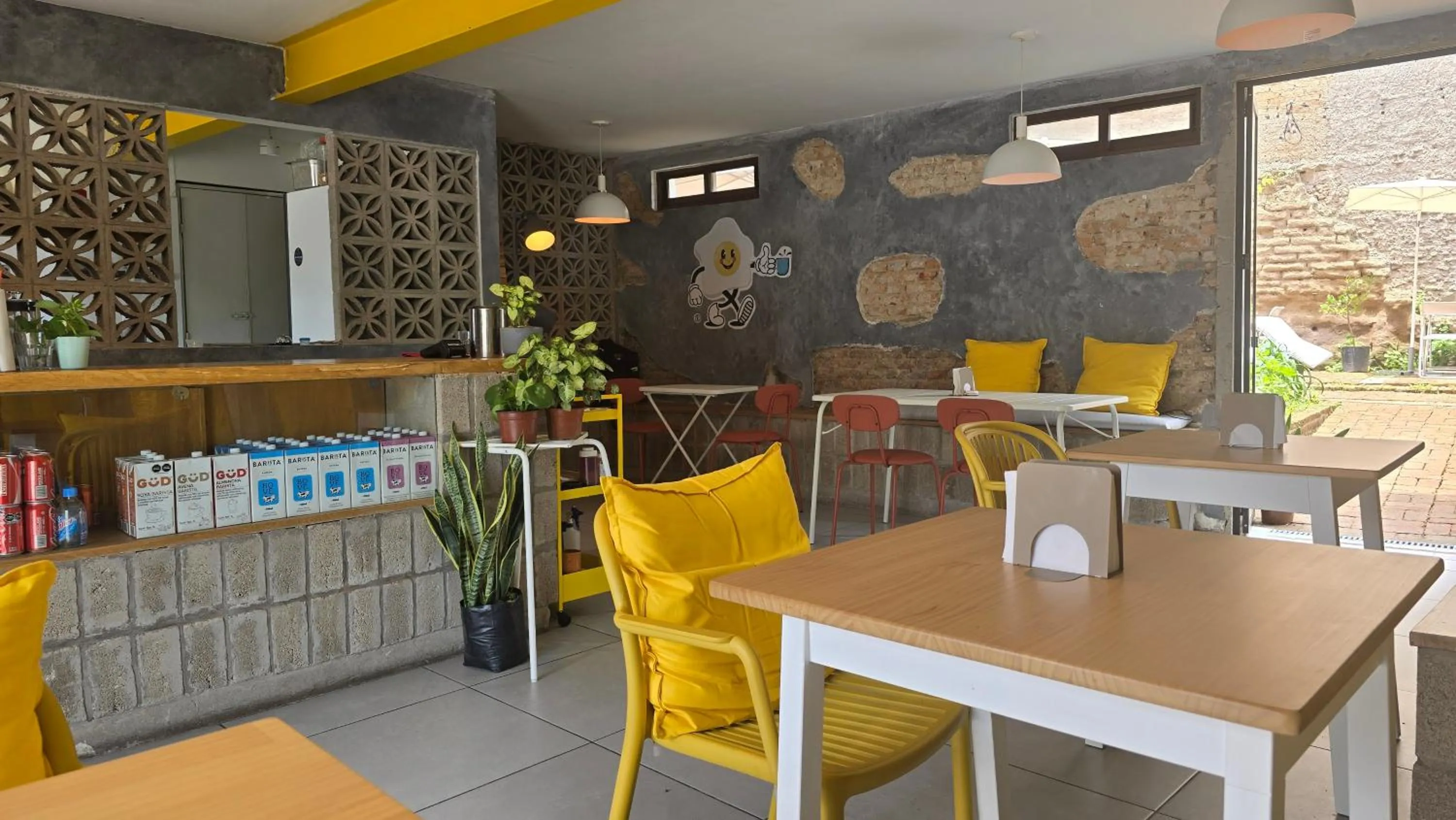 Restaurant/places to eat in Hotel NEXT