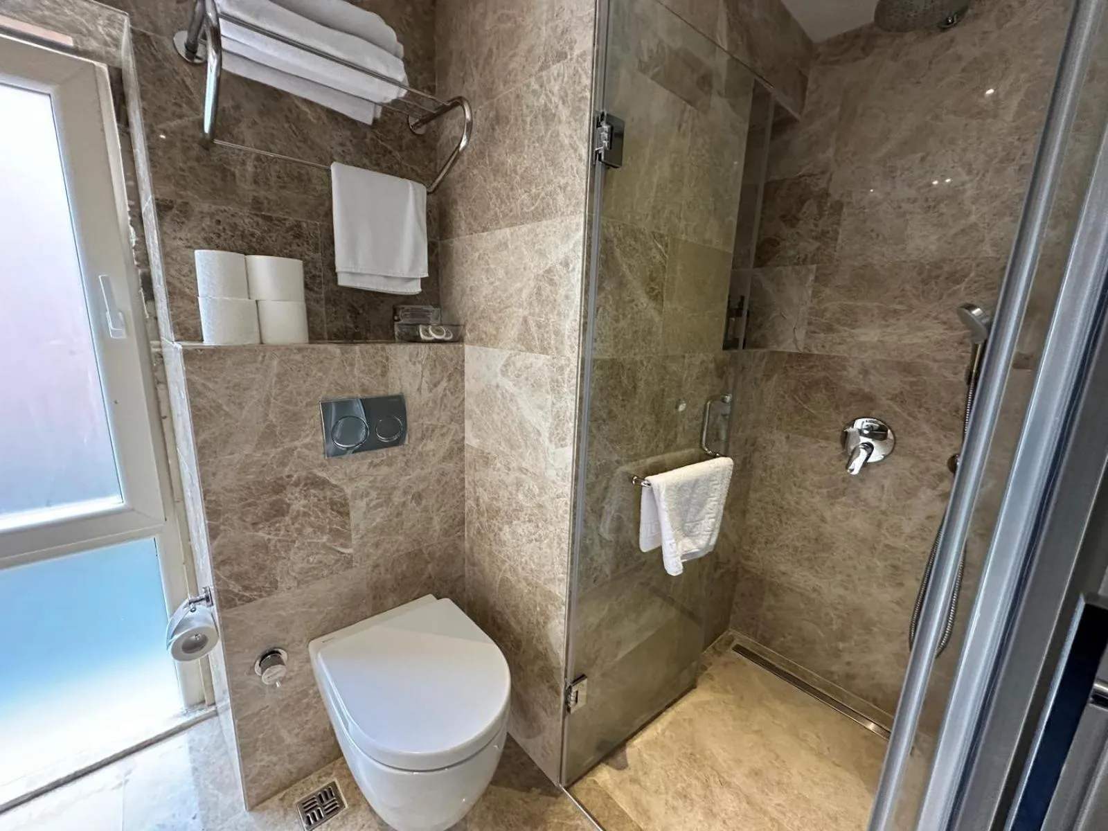 Shower in Faros Hotel Old City - Special Category
