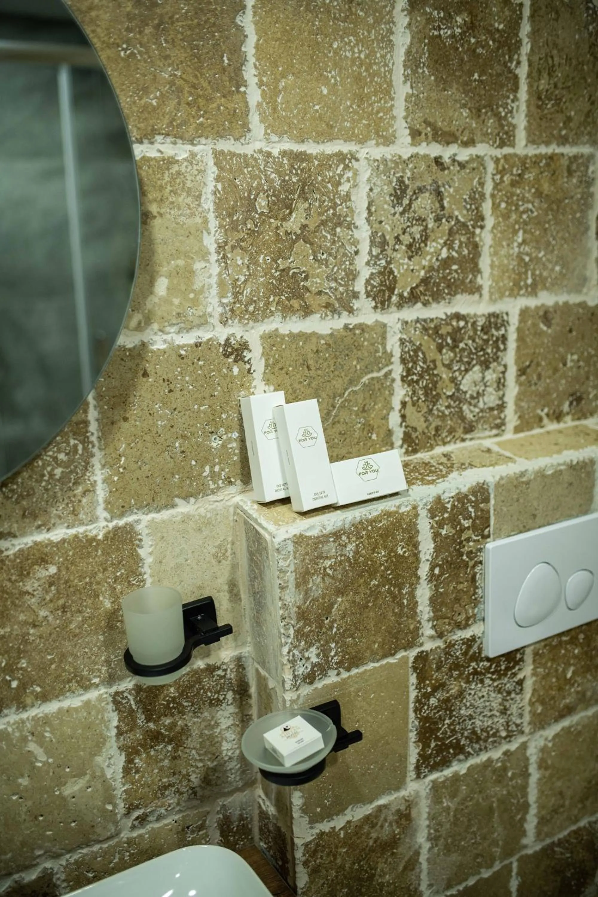 Bathroom in Ahiyan Hotel