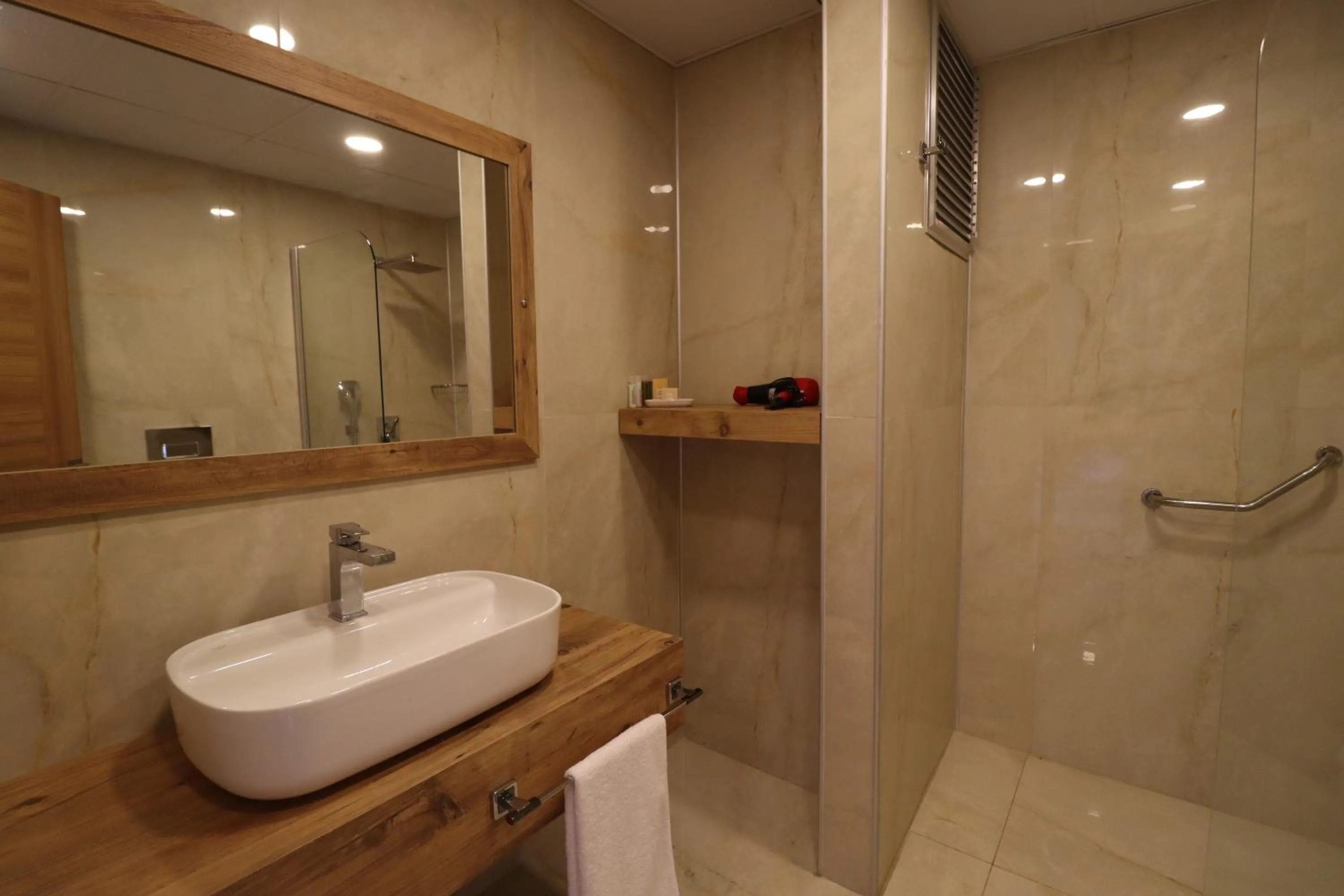 Bathroom in Dessera Vineyards Hotel