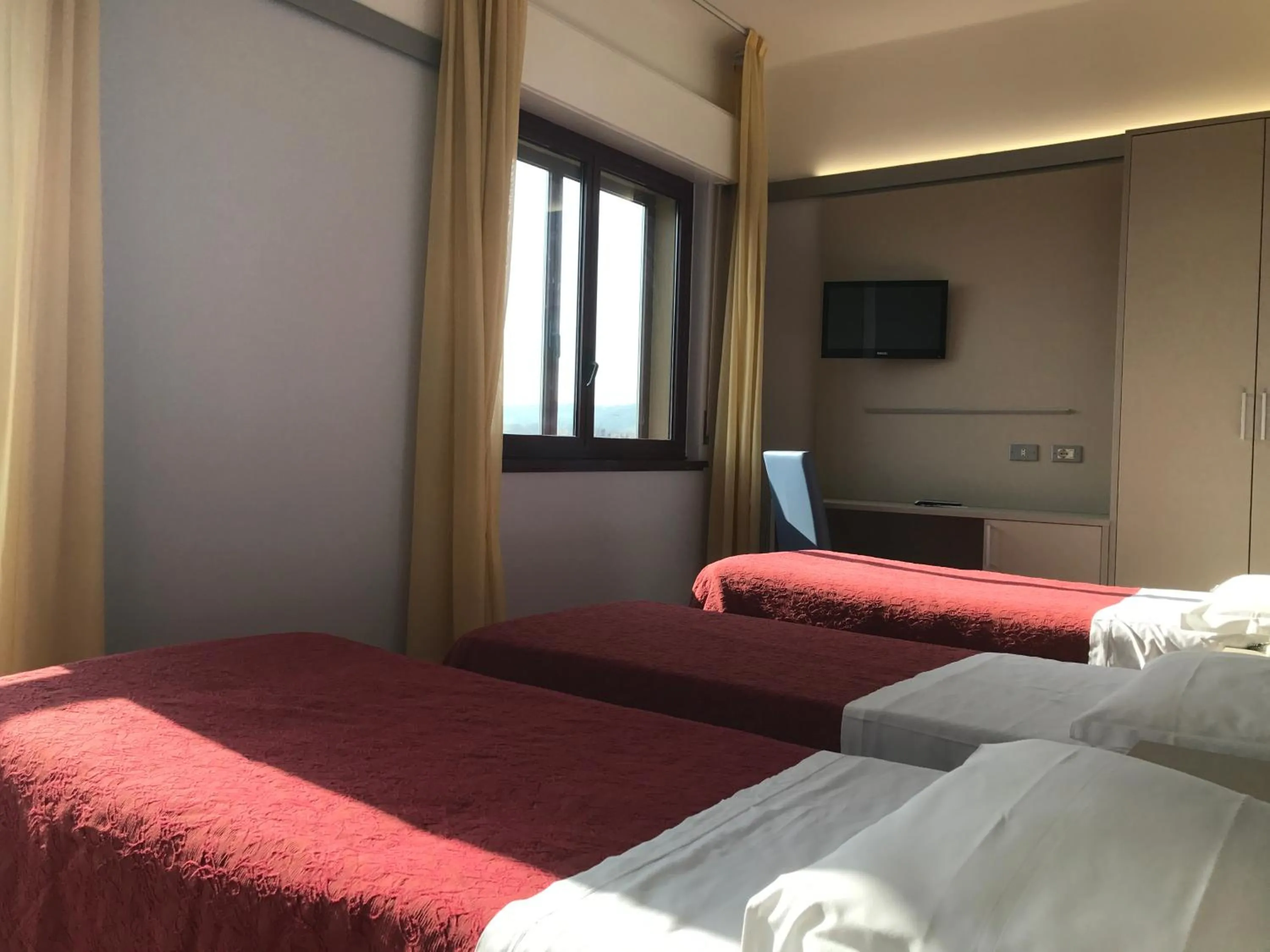 Photo of the whole room, Bed in Hotel Elisabeth Due