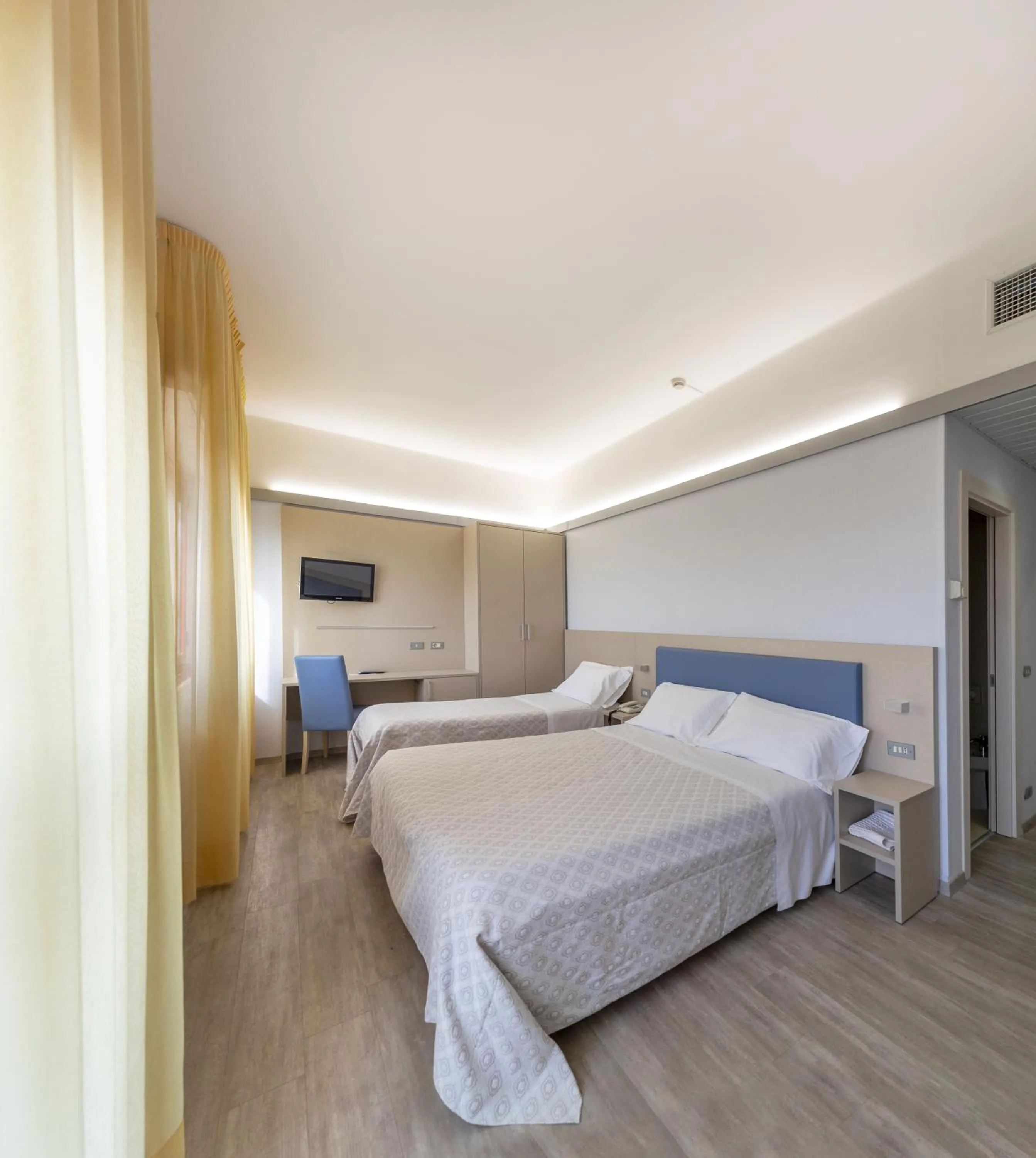 Photo of the whole room, Bed in Hotel Elisabeth Due