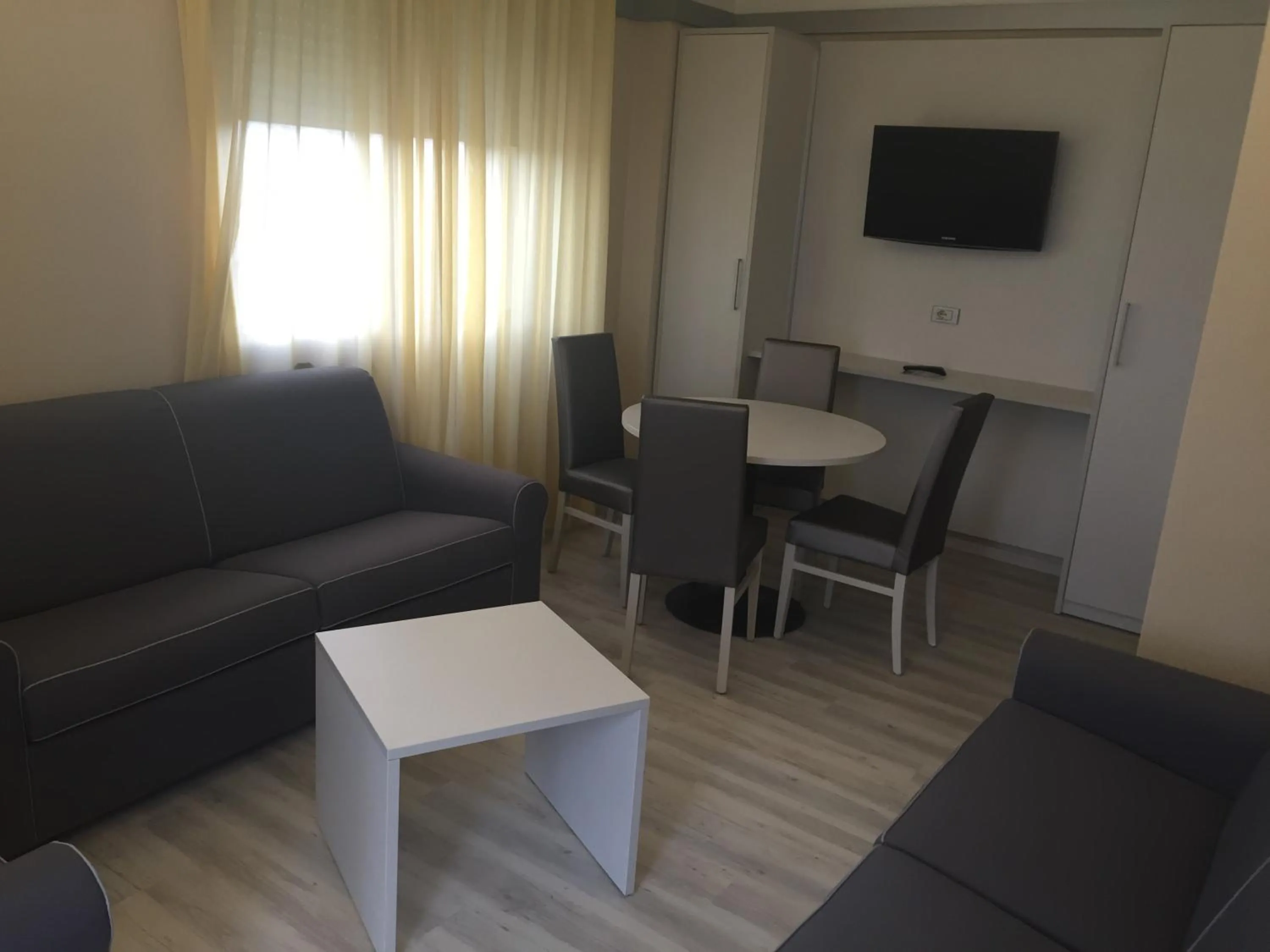 Day in Hotel Elisabeth Due